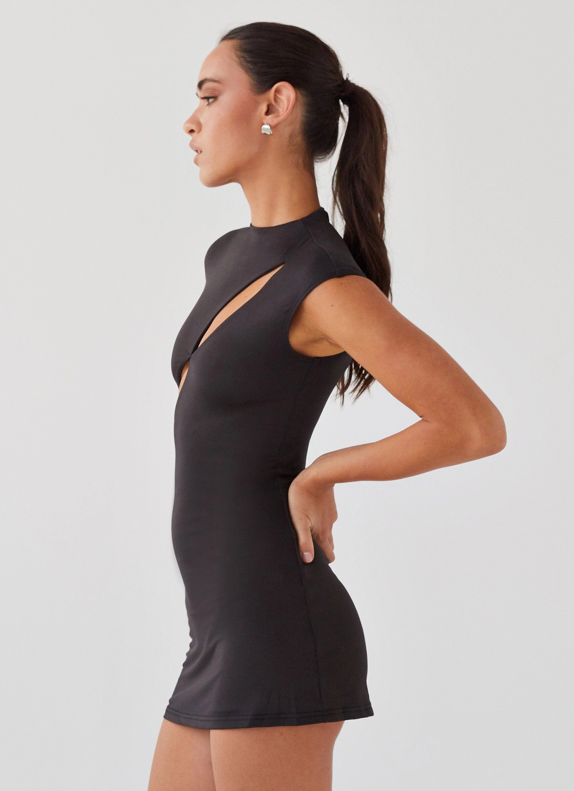 High Cut Clean Structure Special Affair Mini Dress - Black