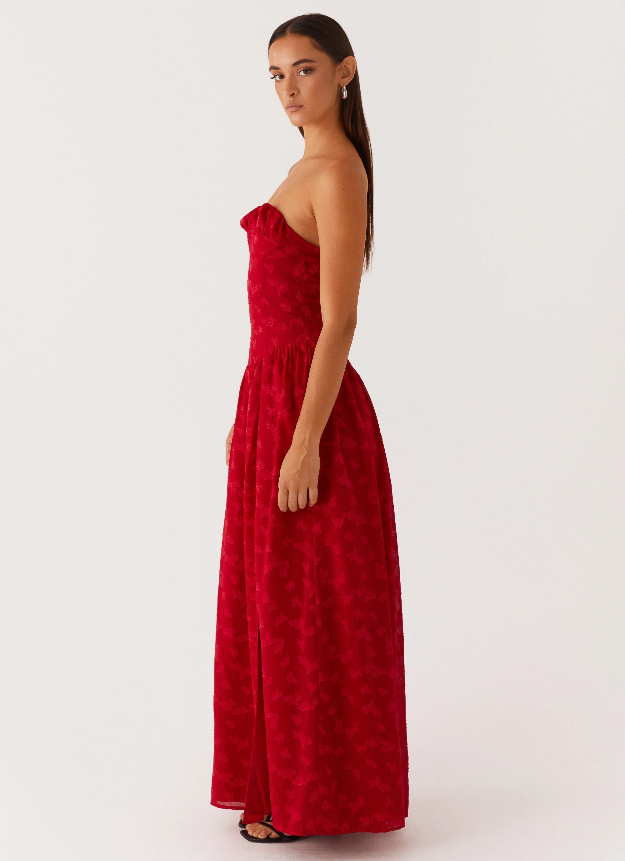 Adira Maxi Dress - Red Brunch Outfit Nature Glow