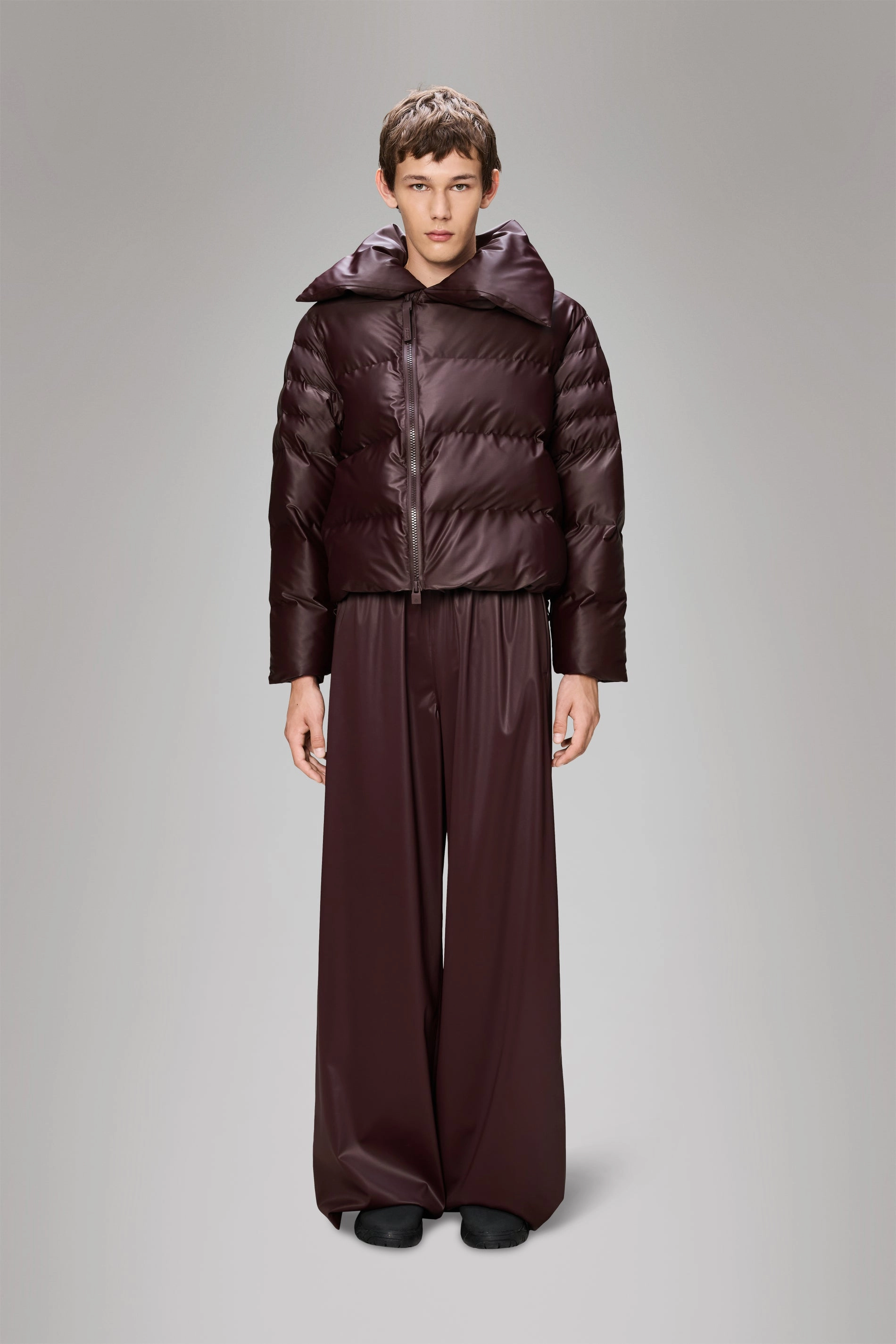 Elasticized Waist Functional Zip Detail Alta Vision Short Puffer Jacket