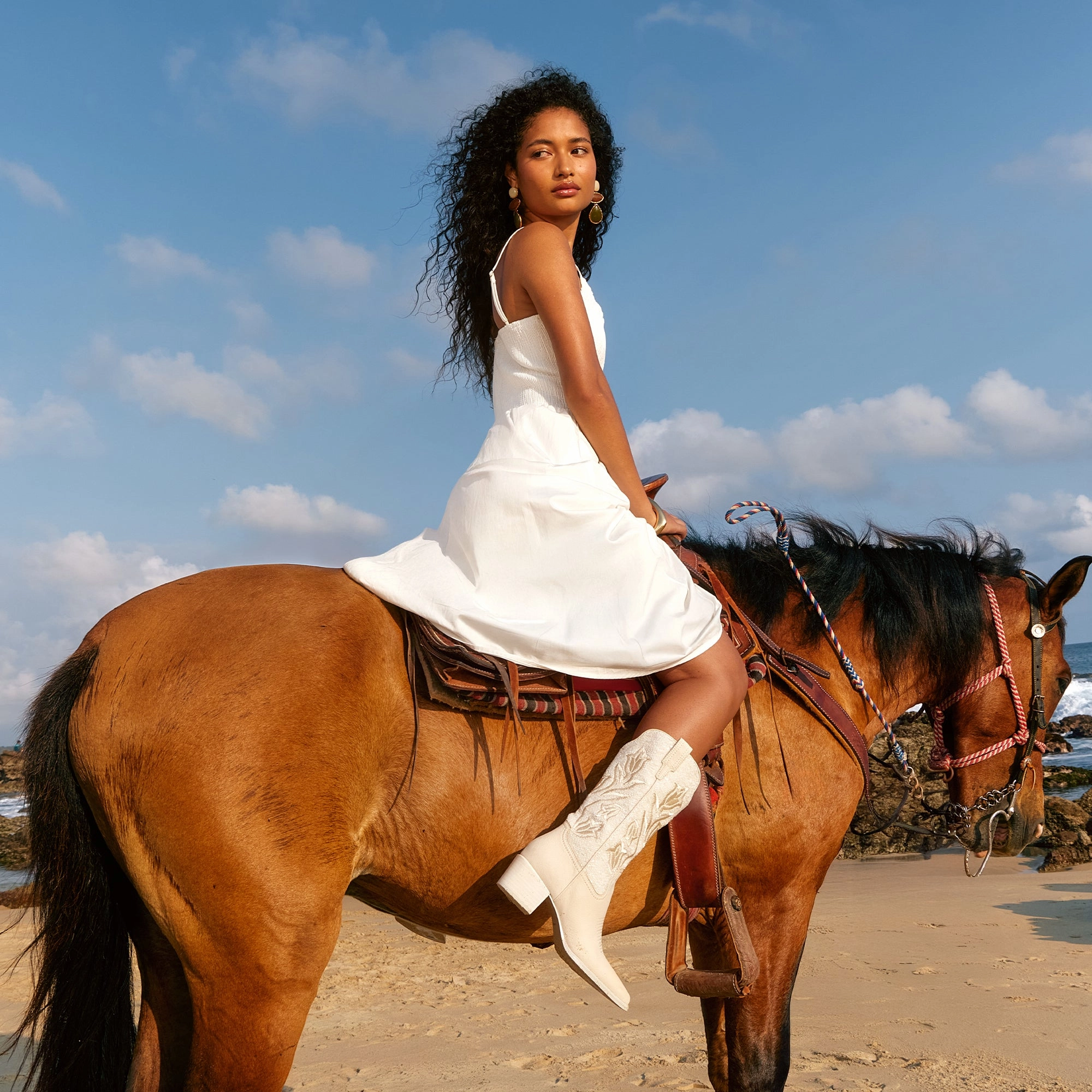 VORAH PEARL BOOTS CREME SEQUIN Padded Interior City Walking Flexible TPU Shank