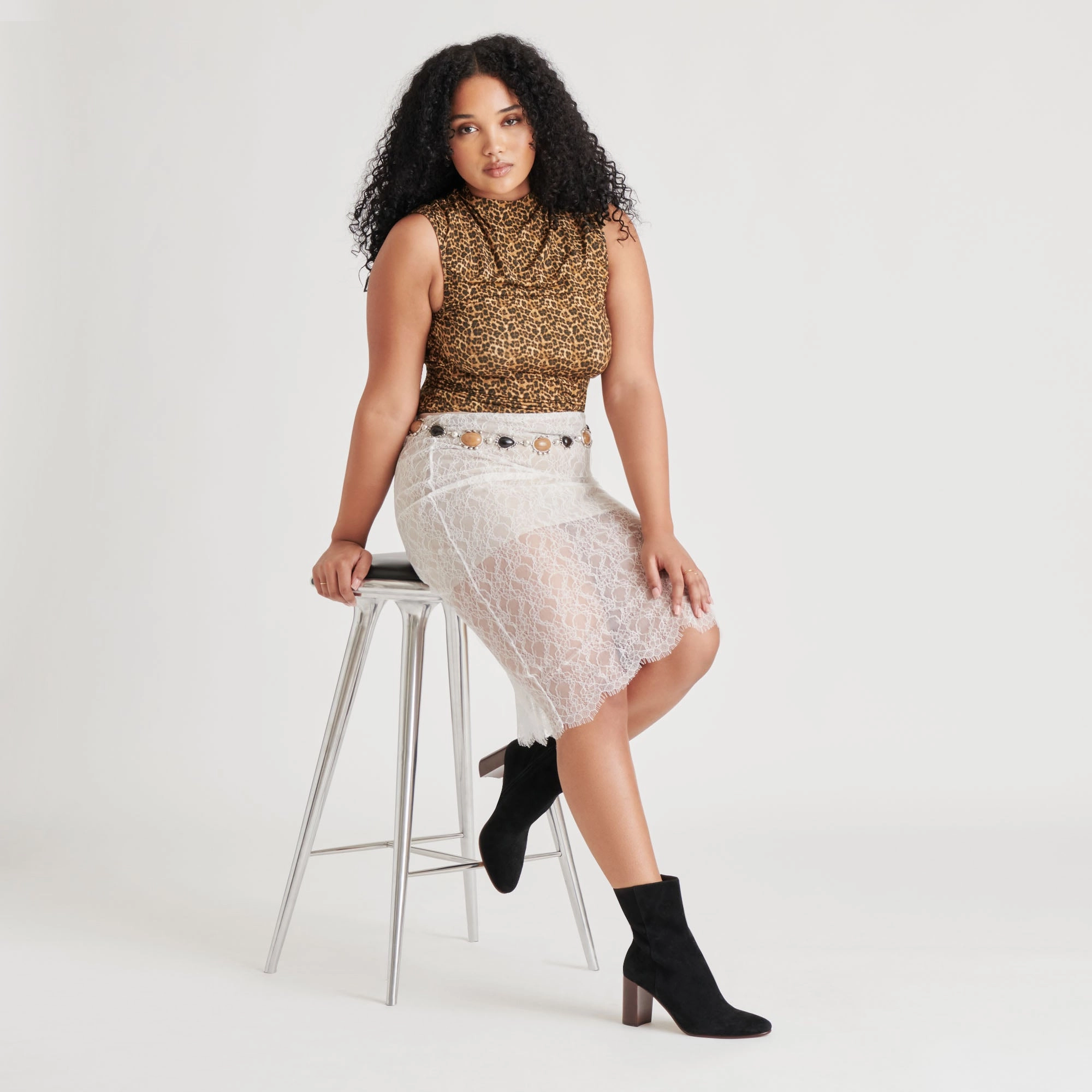 Slip Resistant Adventure Seeker SUZY BOOTIES ONYX SUEDE