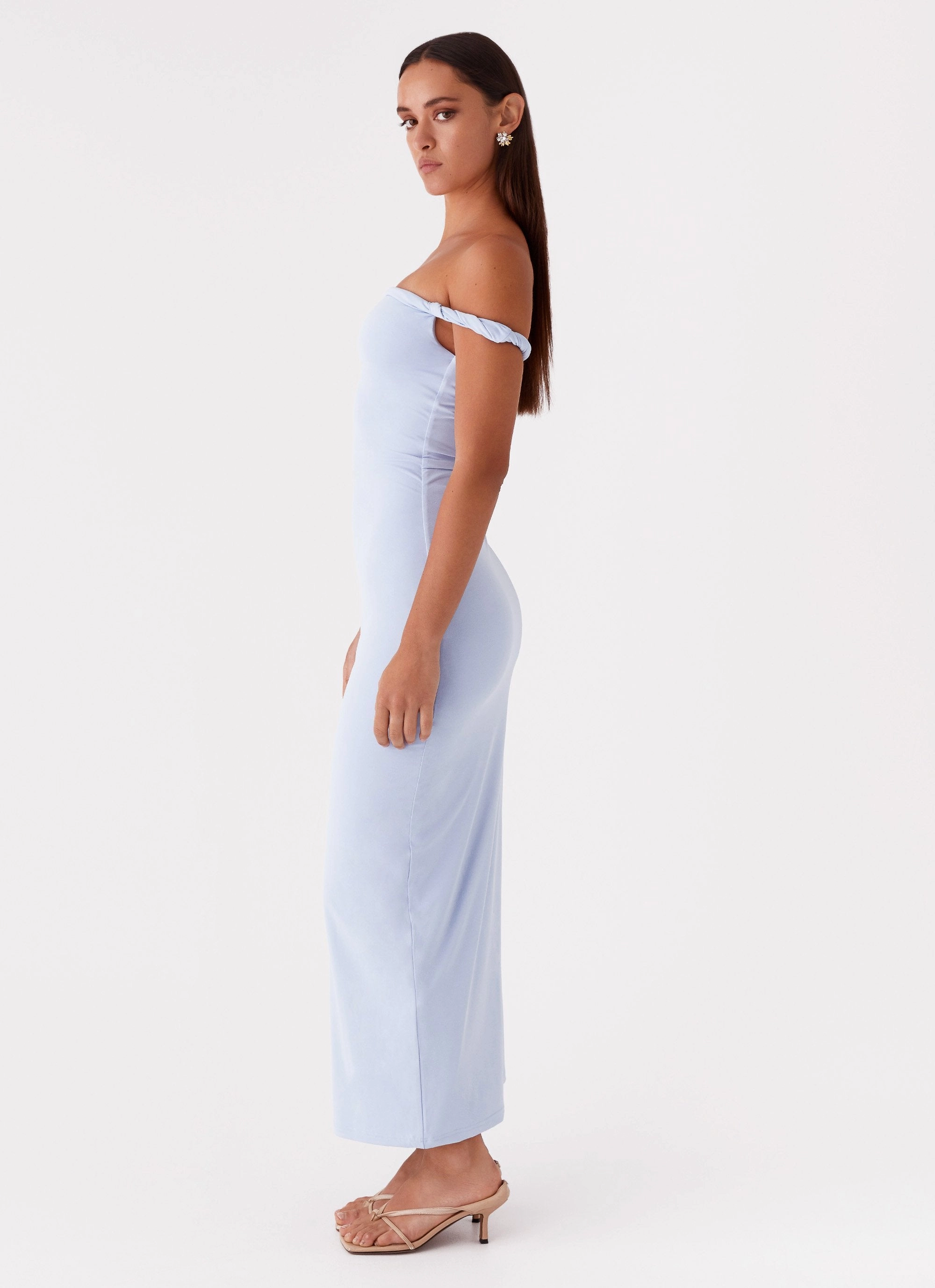 Arabella Twist Shoulder Maxi Dress - Blue Elegant knee-length dress Polished Mood