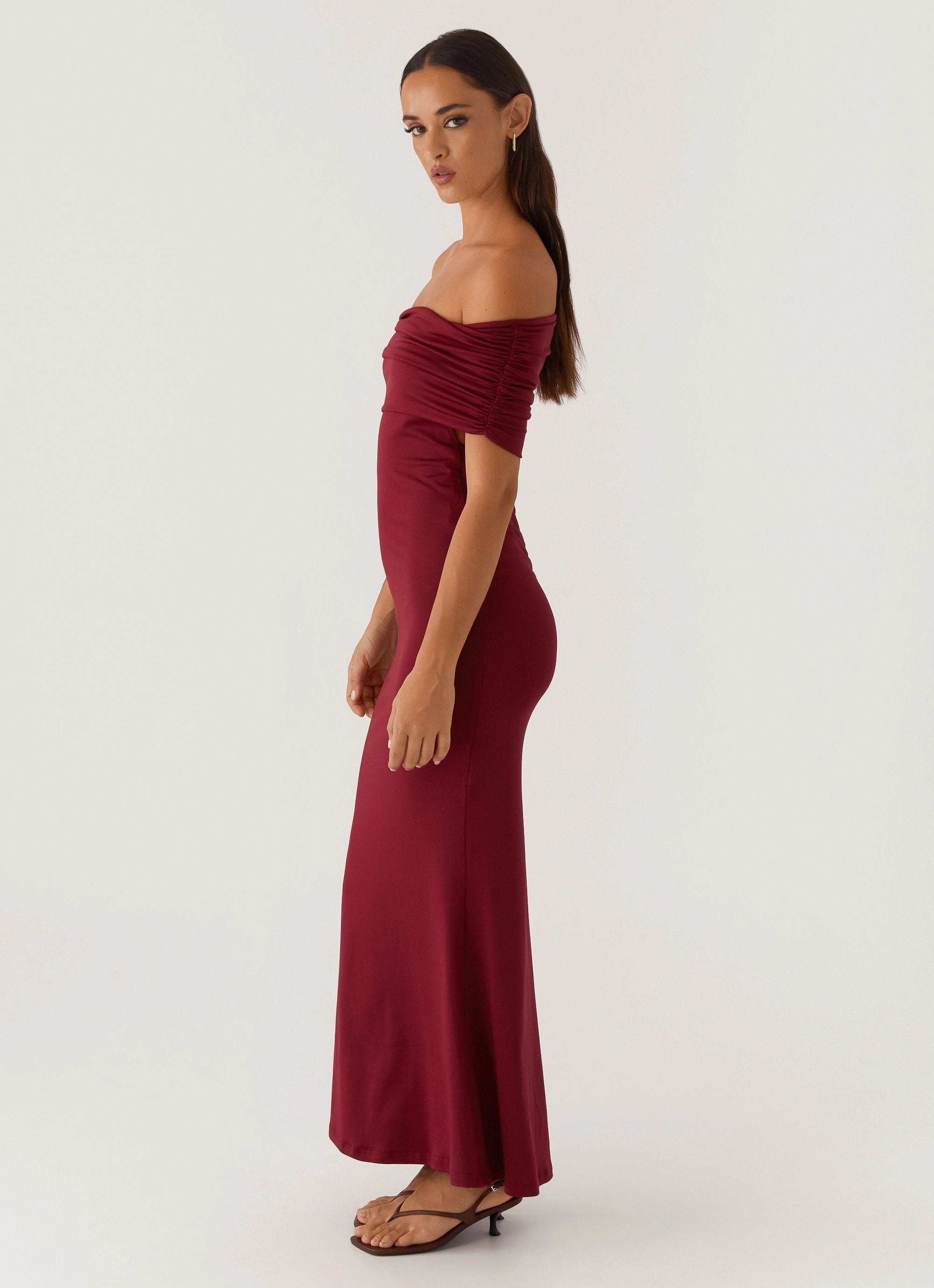 Flattering Layers Cozy Vibe Maude Maxi Dress - Maroon