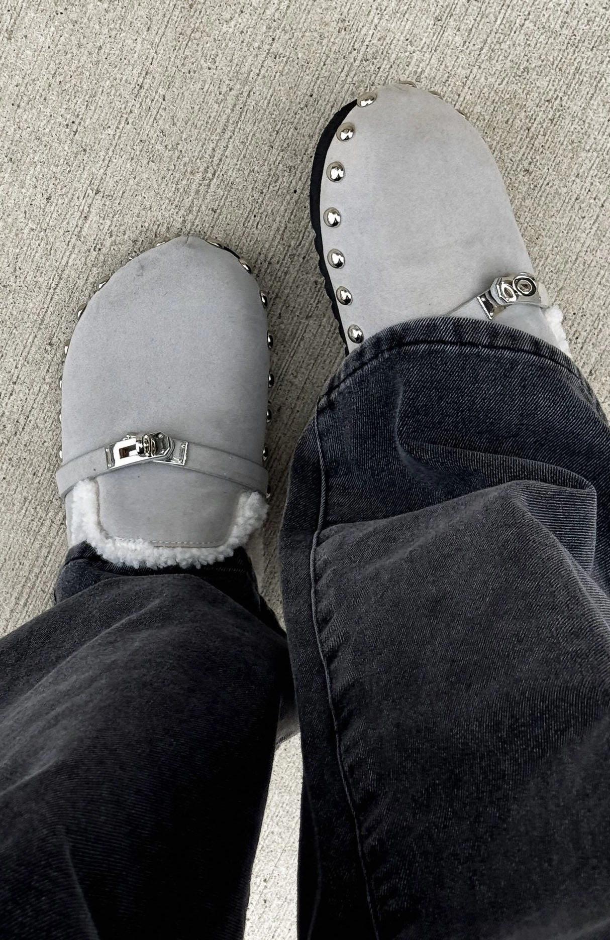 Layered Style Modern Cut Asher Flats Stone Even Hemline