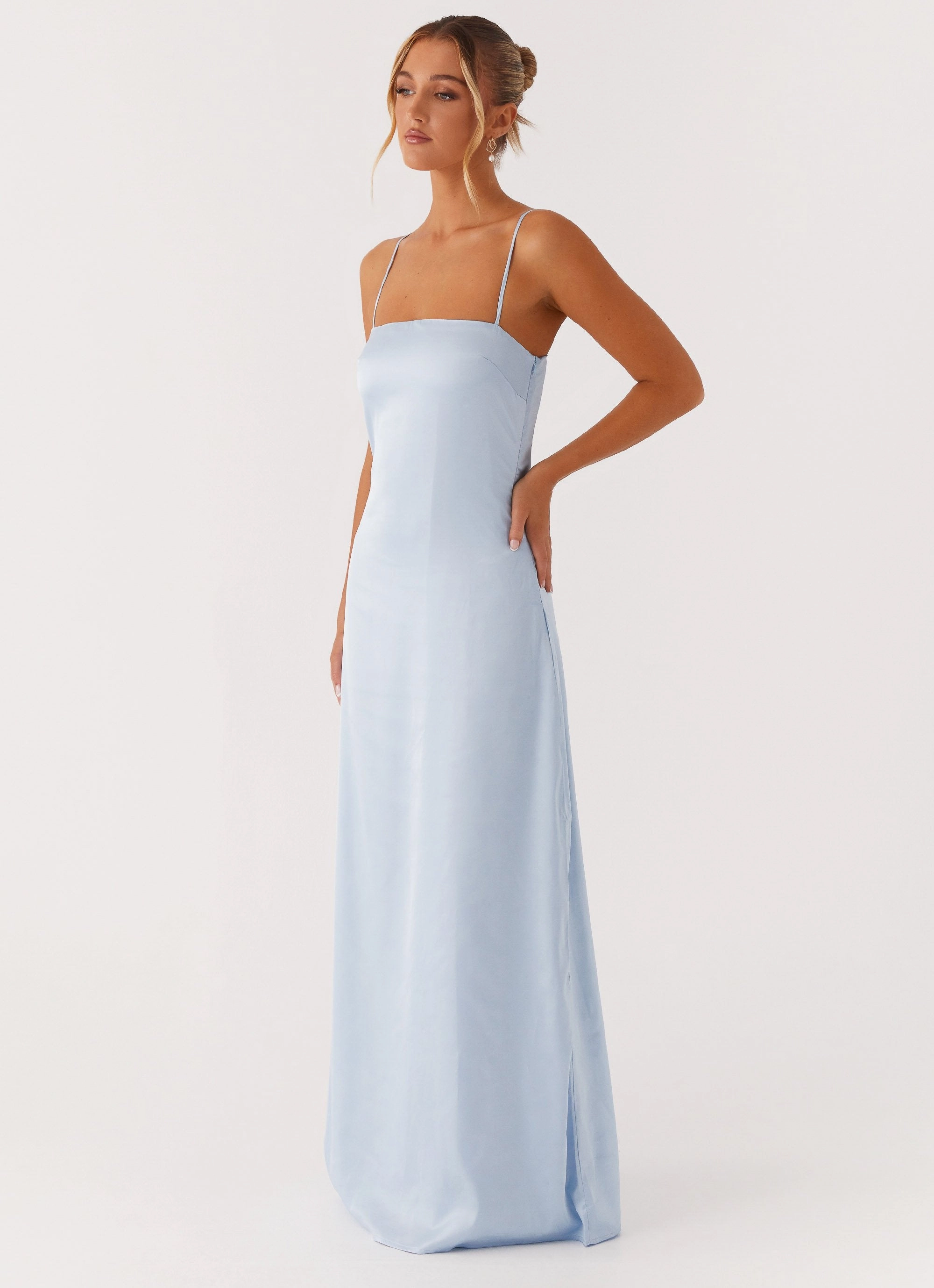 Aster Bloom Maxi Dress - Blue Charming Comfort Smart Vibe