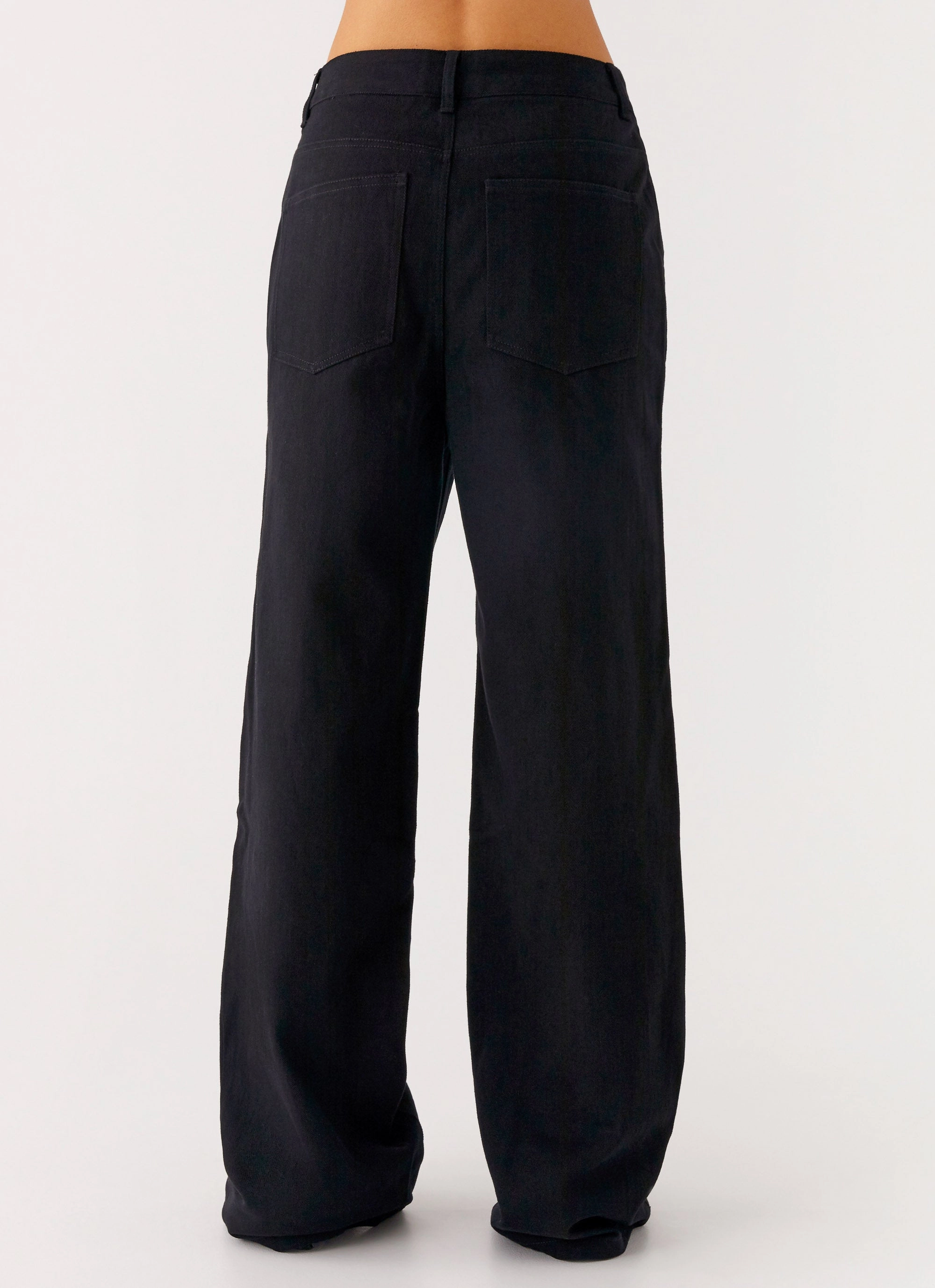Classic Weekend Getaway Fashion friendly Back Again Straight Leg Denim Jeans - Black