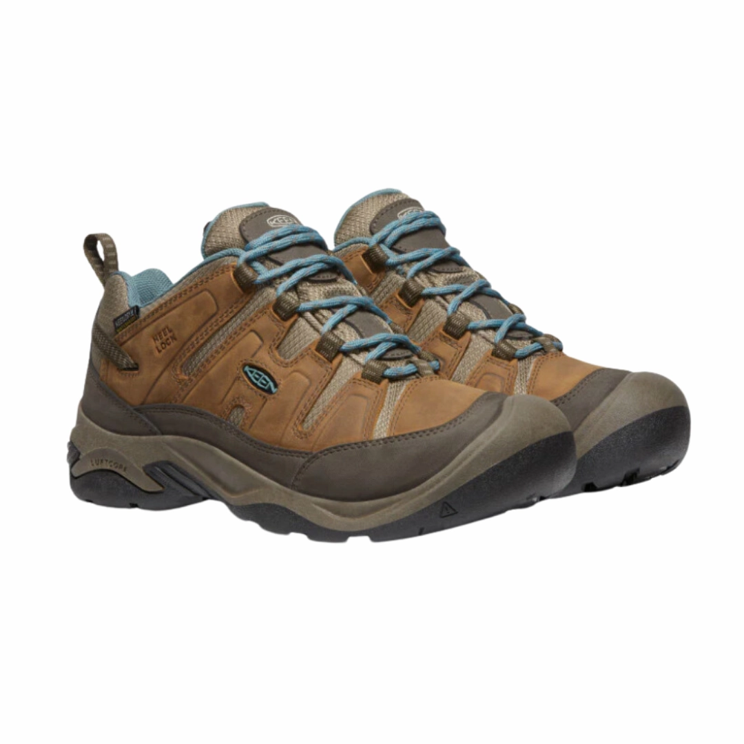Women's Circadia Low Waterproof - Syrup/North Atlantic (Regular Width) Foot alignment Outdoor Endurance