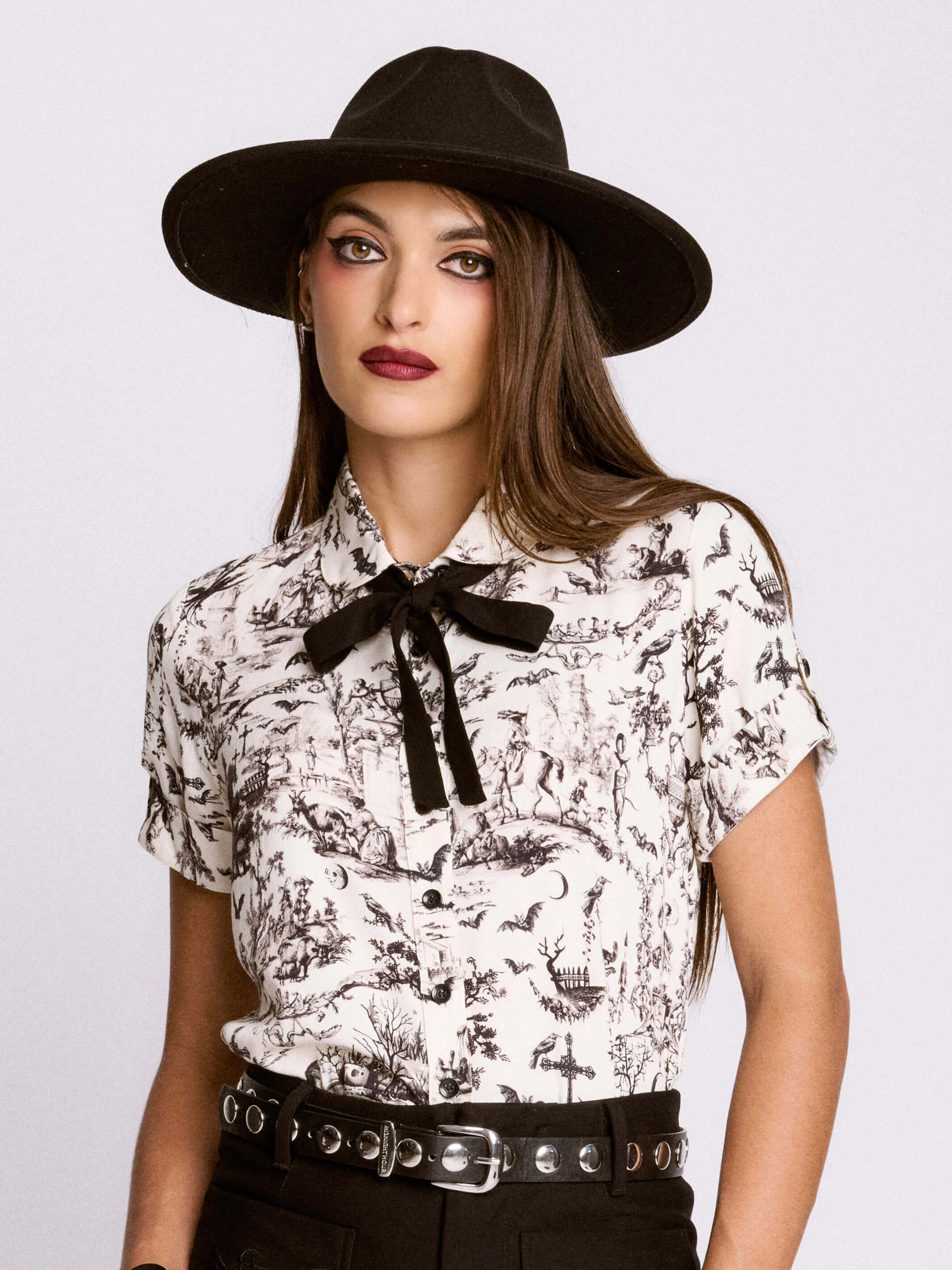 Sport Wear Durable Wear Gothic Toile Academia Shirt