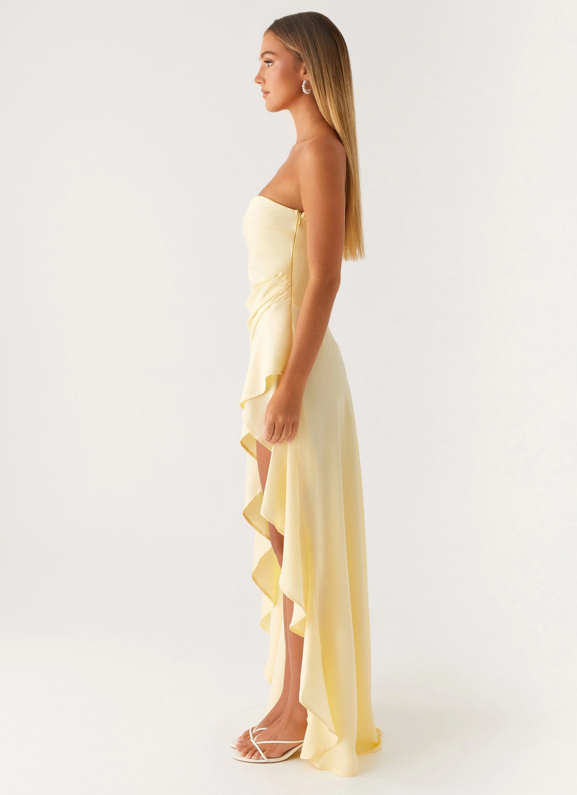 Sharp Motion Bodie Maxi Dress - Pastel Yellow
