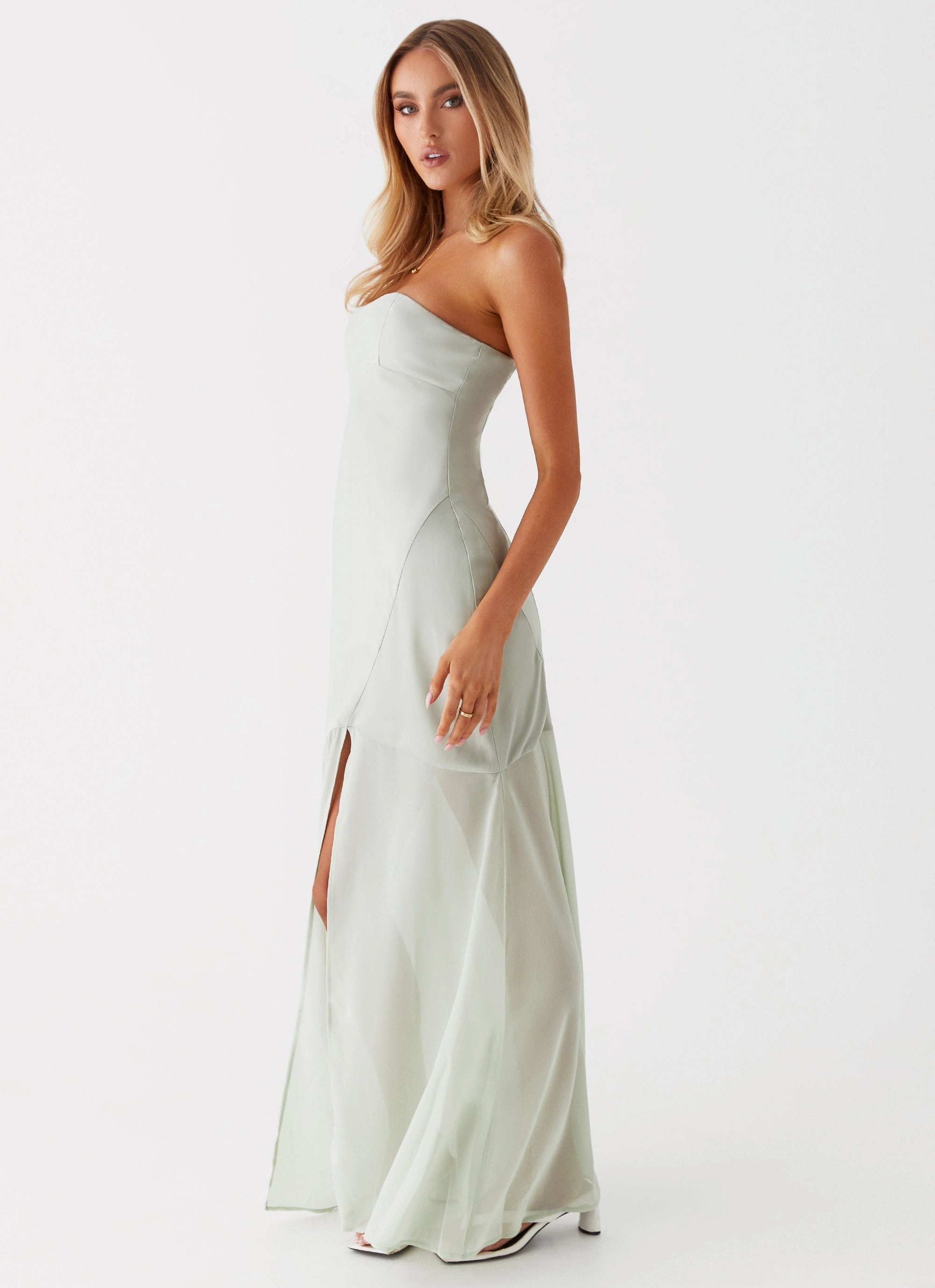 Minimal Motion Flattering Shape Wear Brea Maxi Dress - Sage