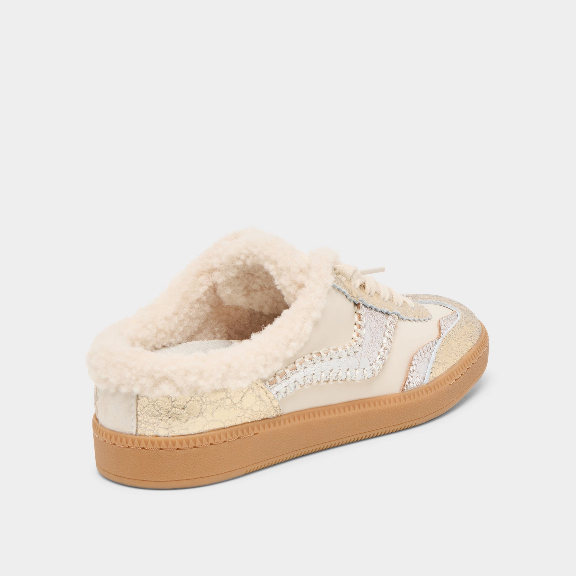 NOTICE SLIDE PLUSH SILVER GOLD CRACKLED LEATHER Dynamic flex Comfort Runner