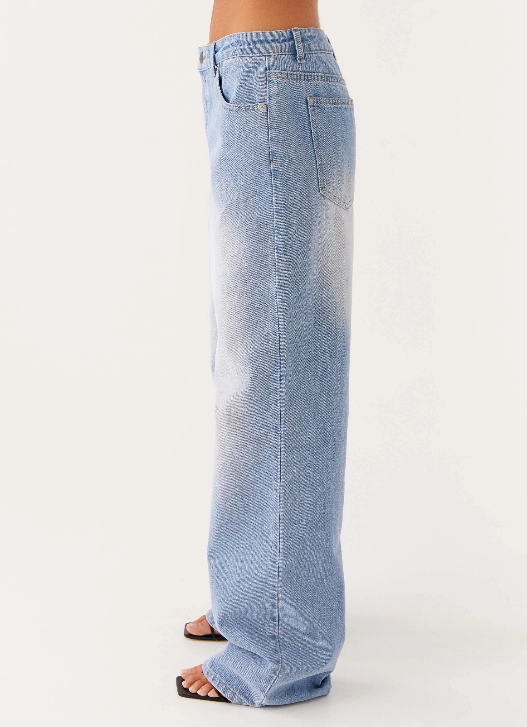 Chill Vibes Back Again Straight Leg Denim Jeans - Light Wash Blue