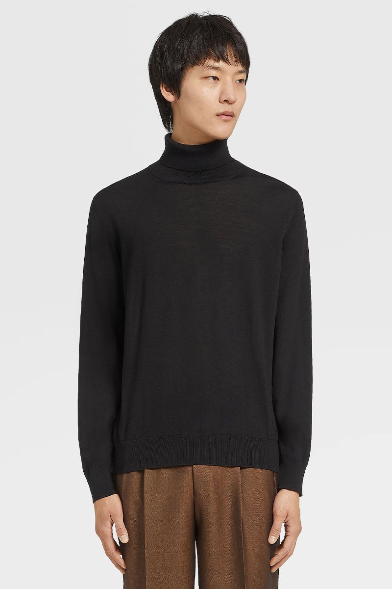 Trendy Design Sleek Performance Fit Cashseta Light Turtleneck