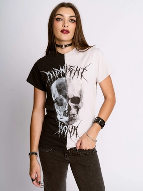 Sporty Flex Split Skull T-Shirt