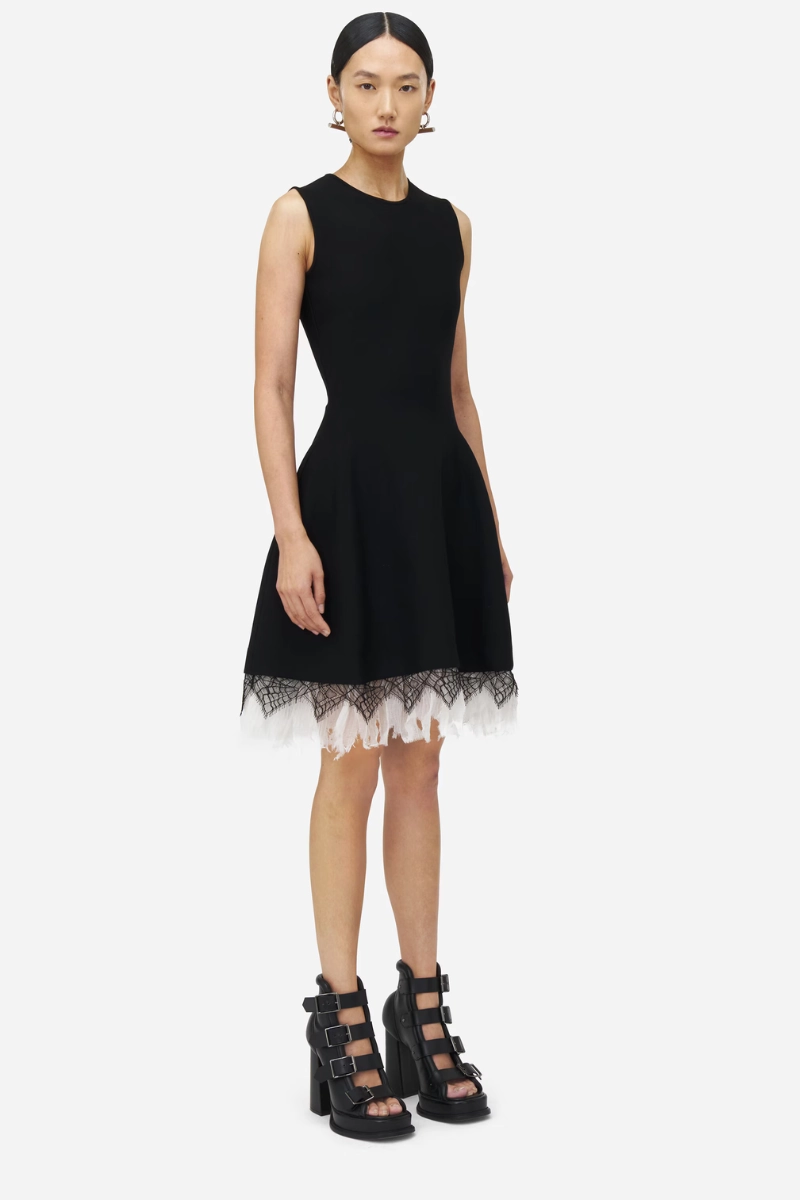 Street-Style Comfy Design Cobweb Lace Knit Dress