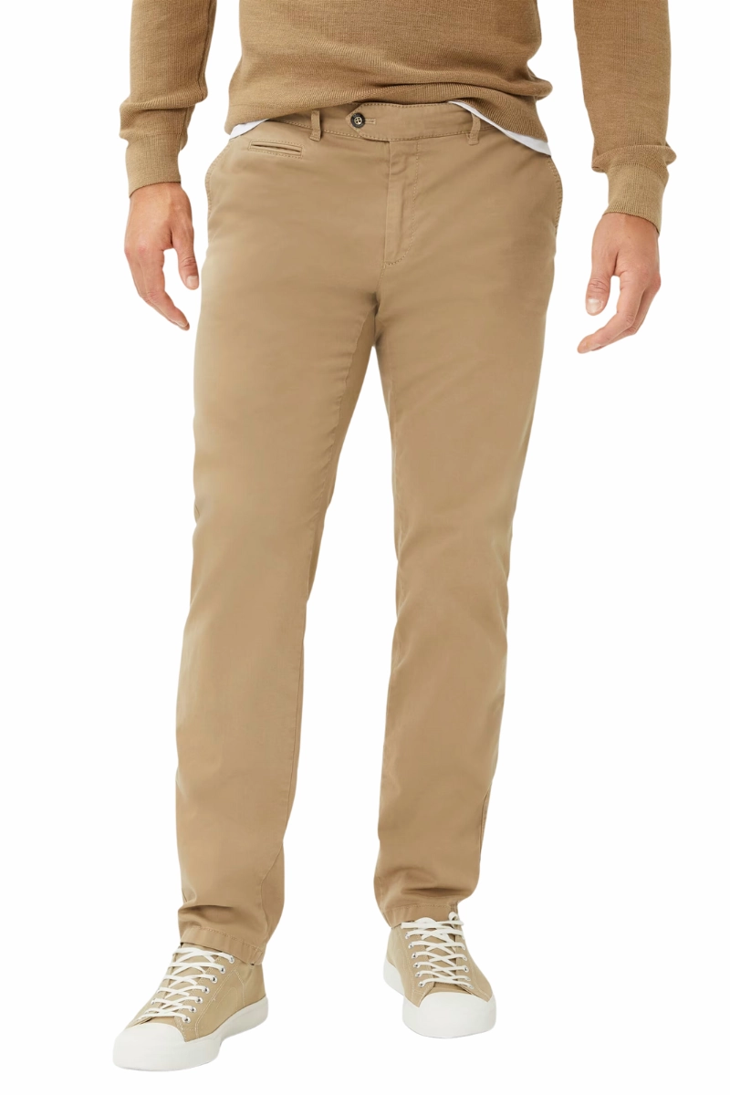 Outdoor Activity Unrestricted Movement Everest Chinos