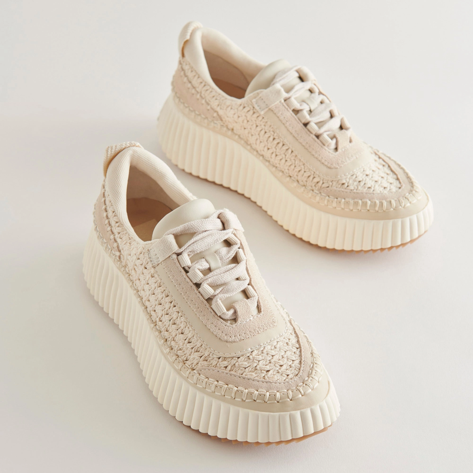 DOLEN SNEAKERS SANDSTONE KNIT Durable Outsole Design