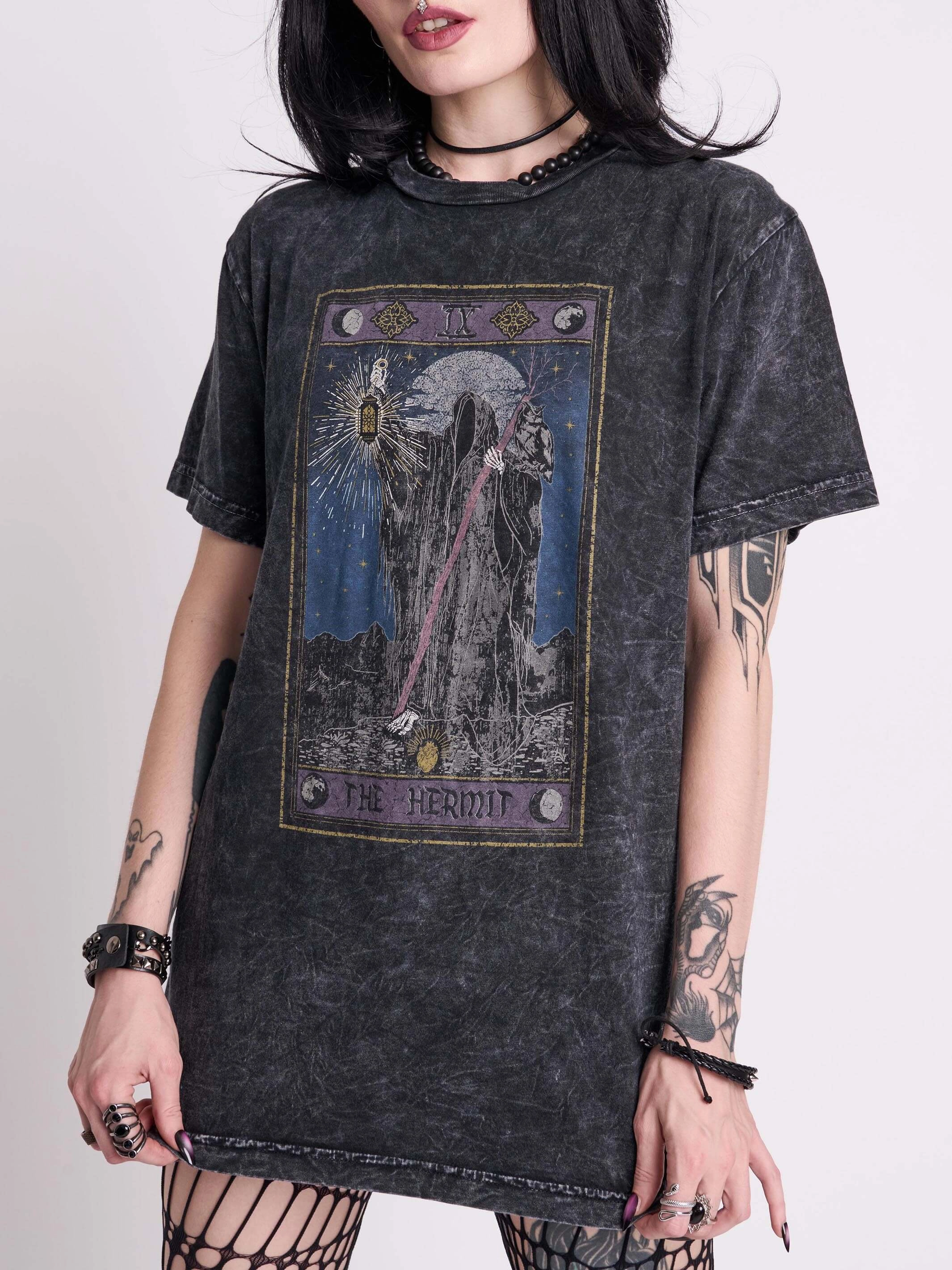 Performance Wear Relaxed Look The Hermit Tarot T-shirt