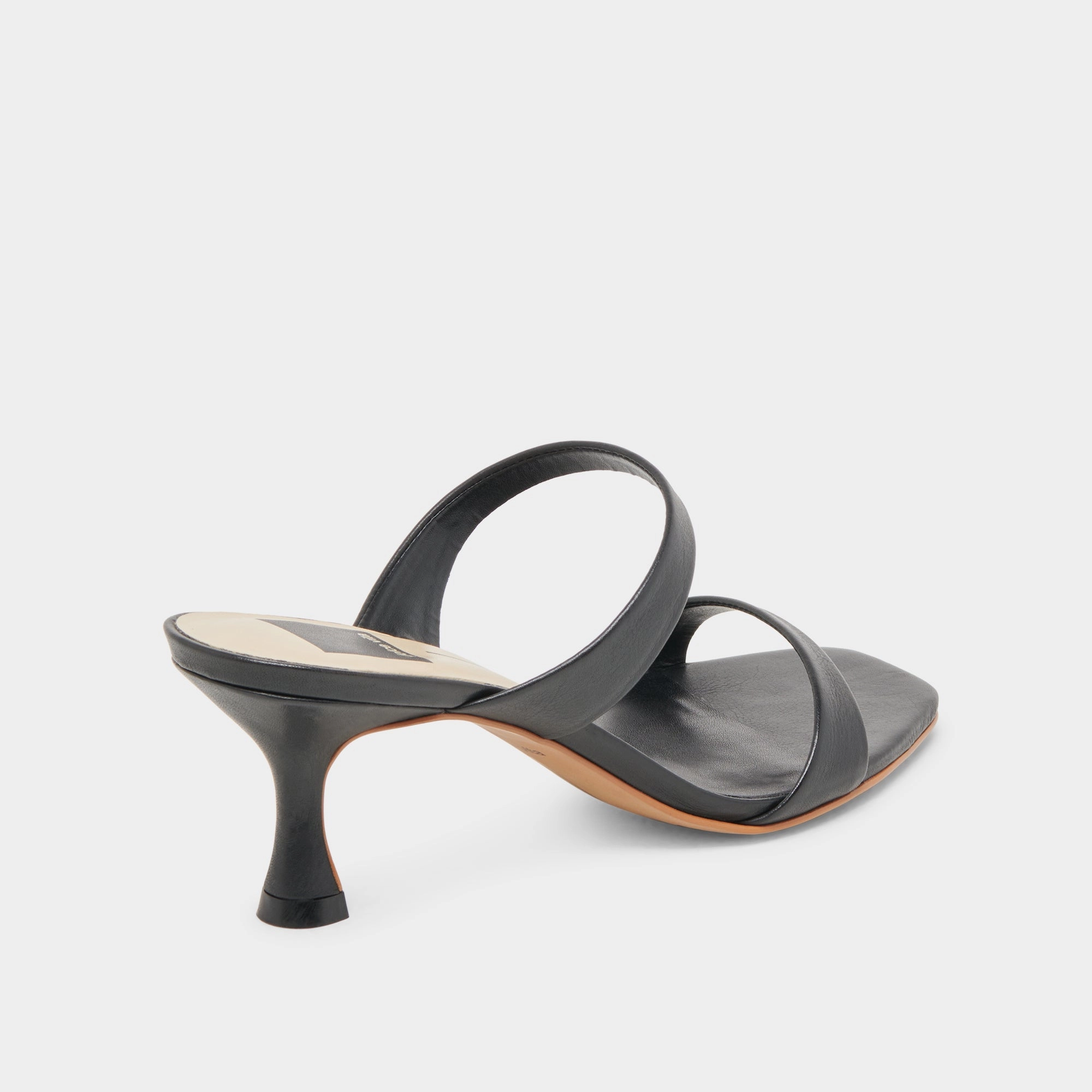 GENORA WIDE HEELS BLACK LEATHER Feminine Energy