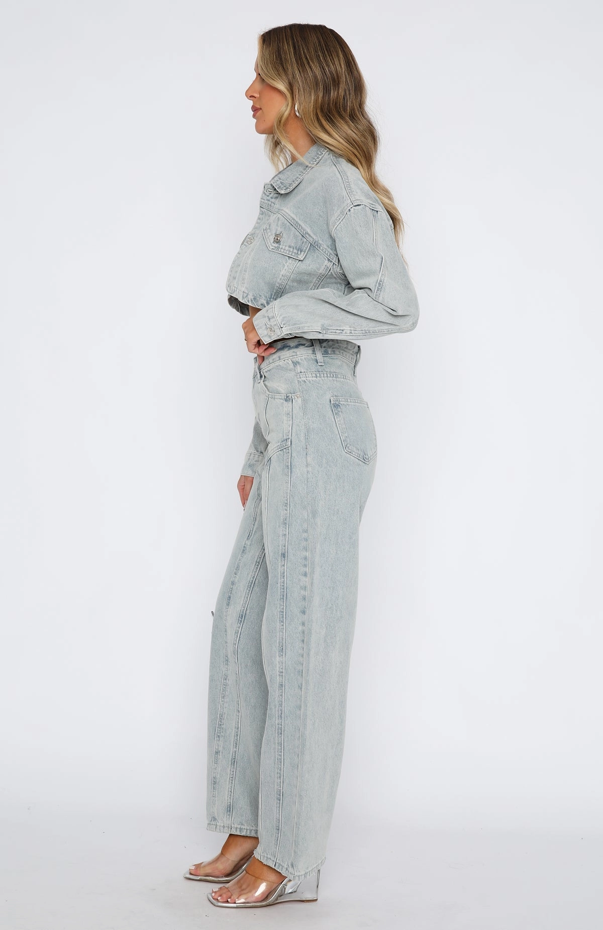 Sleek Comfort Casual Vibe Did You Miss Me Mid Rise Straight Leg Denim Jeans Light Blue Acid Wash
