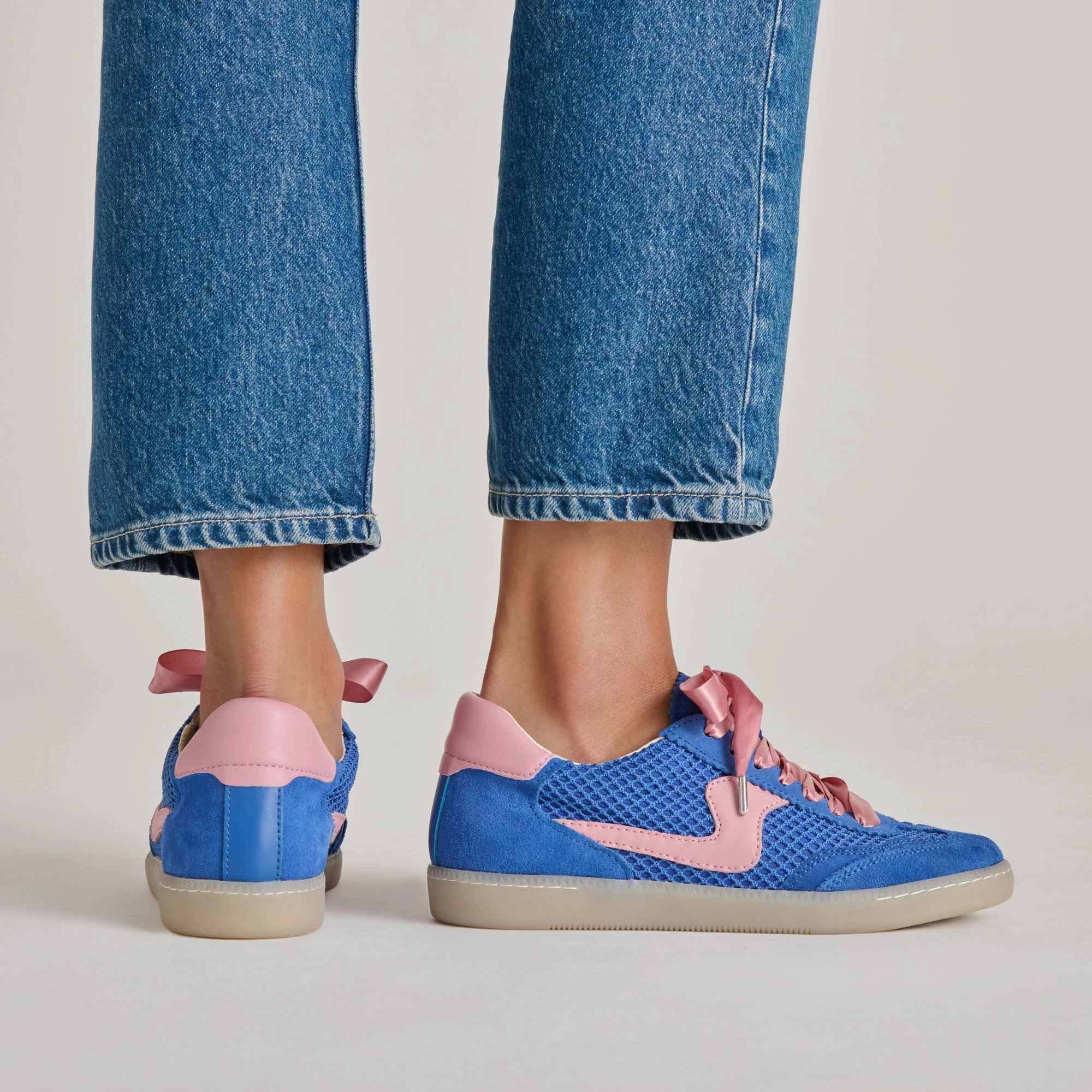 NOTICE MESH SNEAKERS ROYAL BLUE WOVEN MESH Light Step Versatile lining