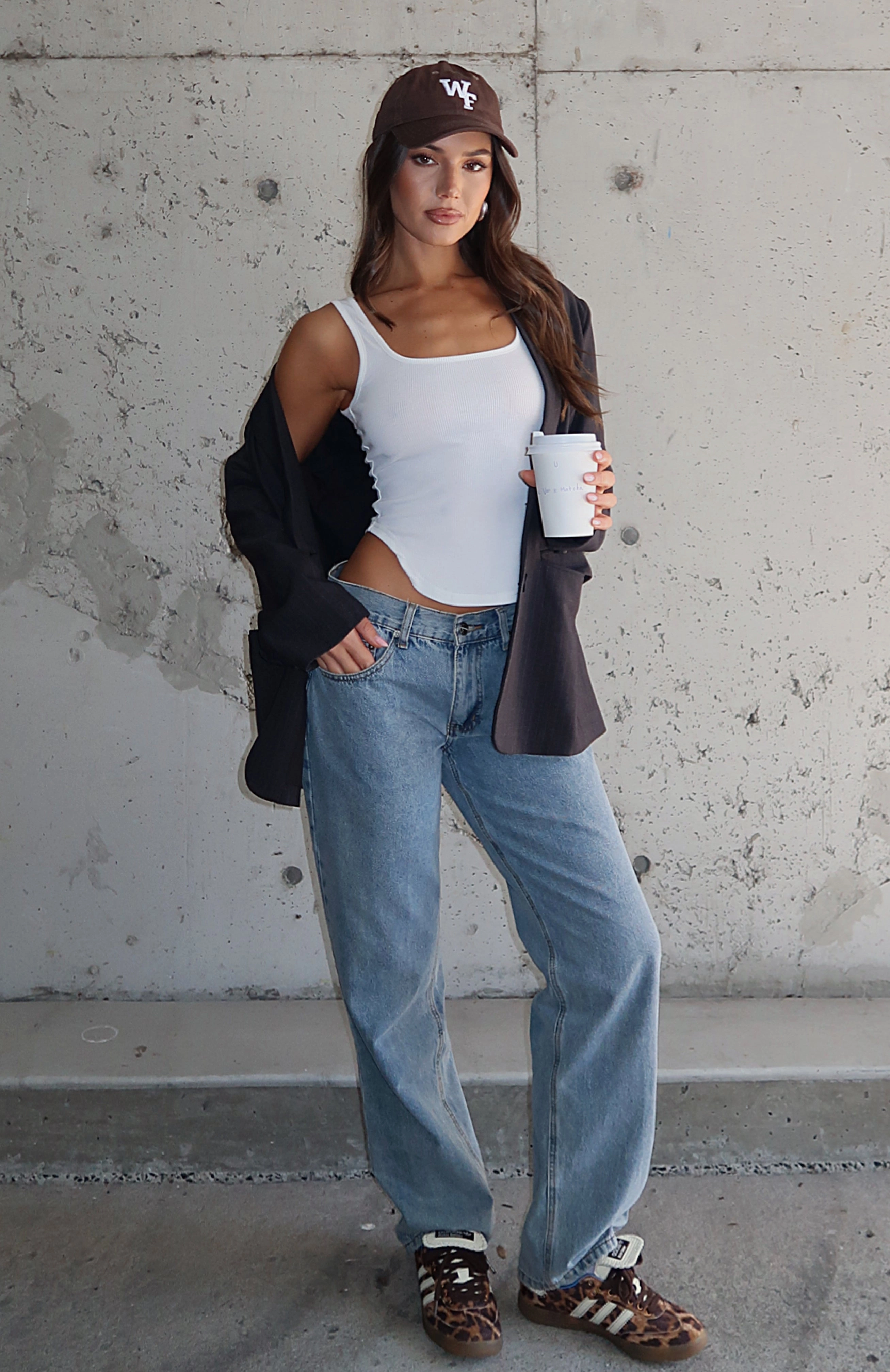 Fashion Society Mid Rise Straight Leg Jeans Blue Wash Light Stretch Daily Wear Nature Lover