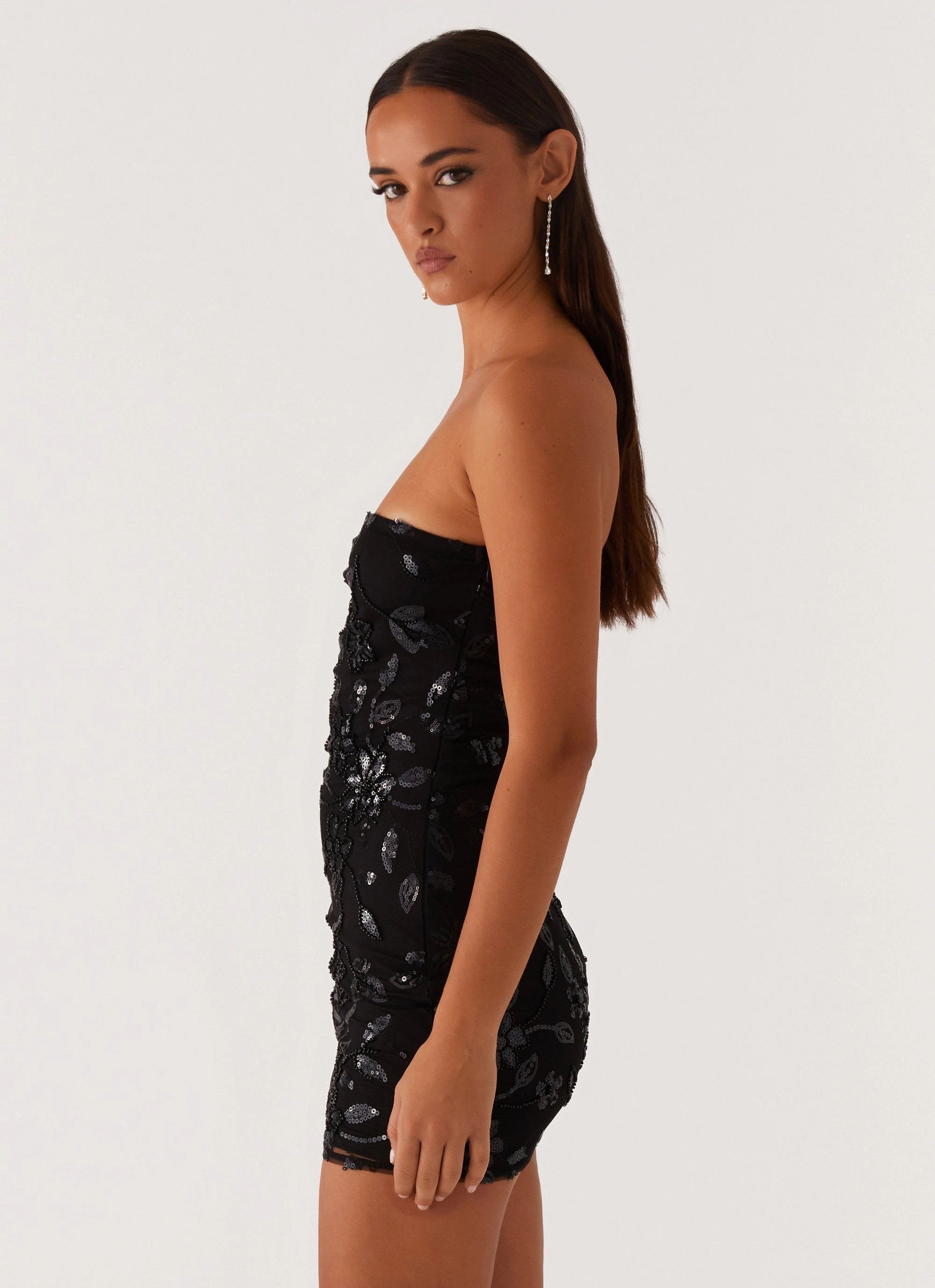 Moorey Beaded Mini Dress - Black Statement Mood Perfectly Tailored