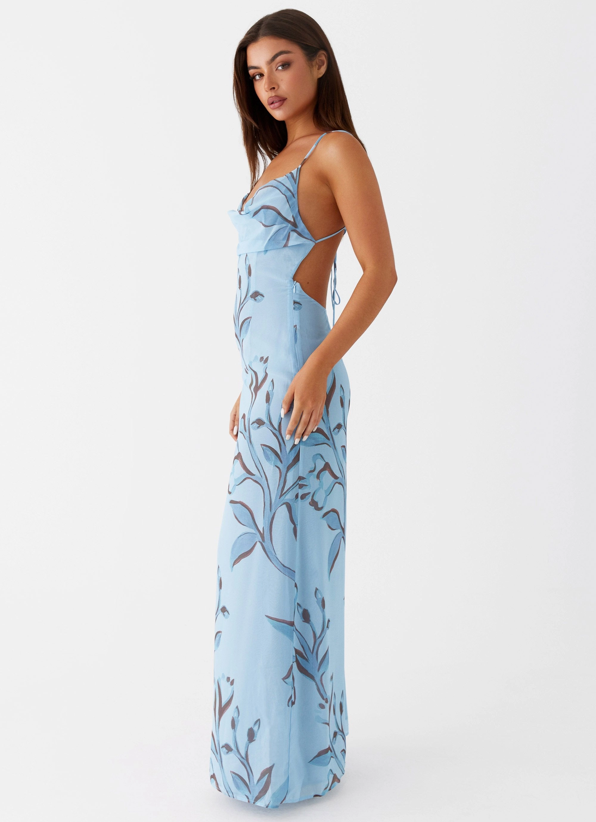 Felicia Daisy Maxi Dress - Blue Floral Effortless Layering Elegant Everyday