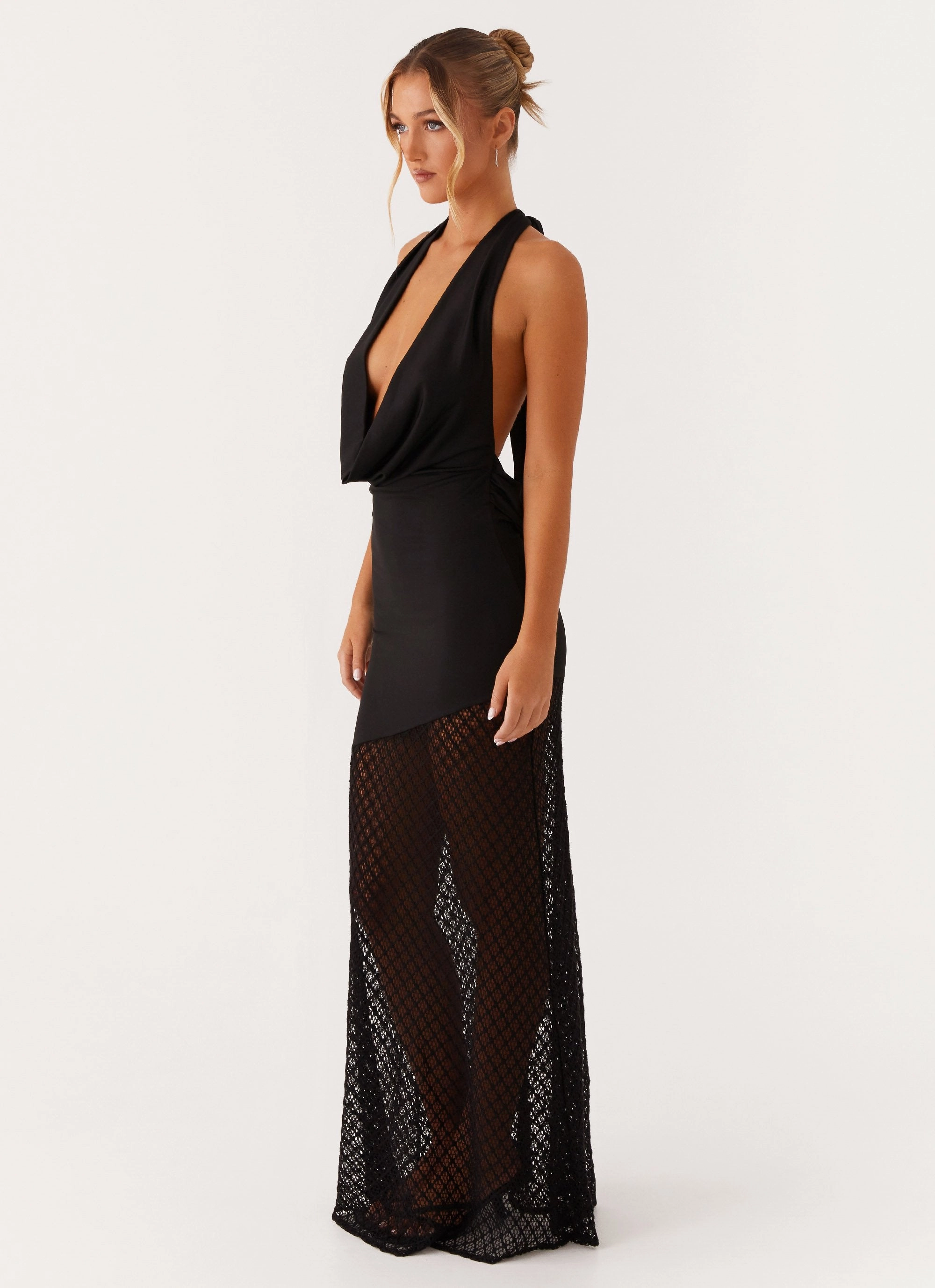 Aaliyah Maxi Dress - Black Pleated design