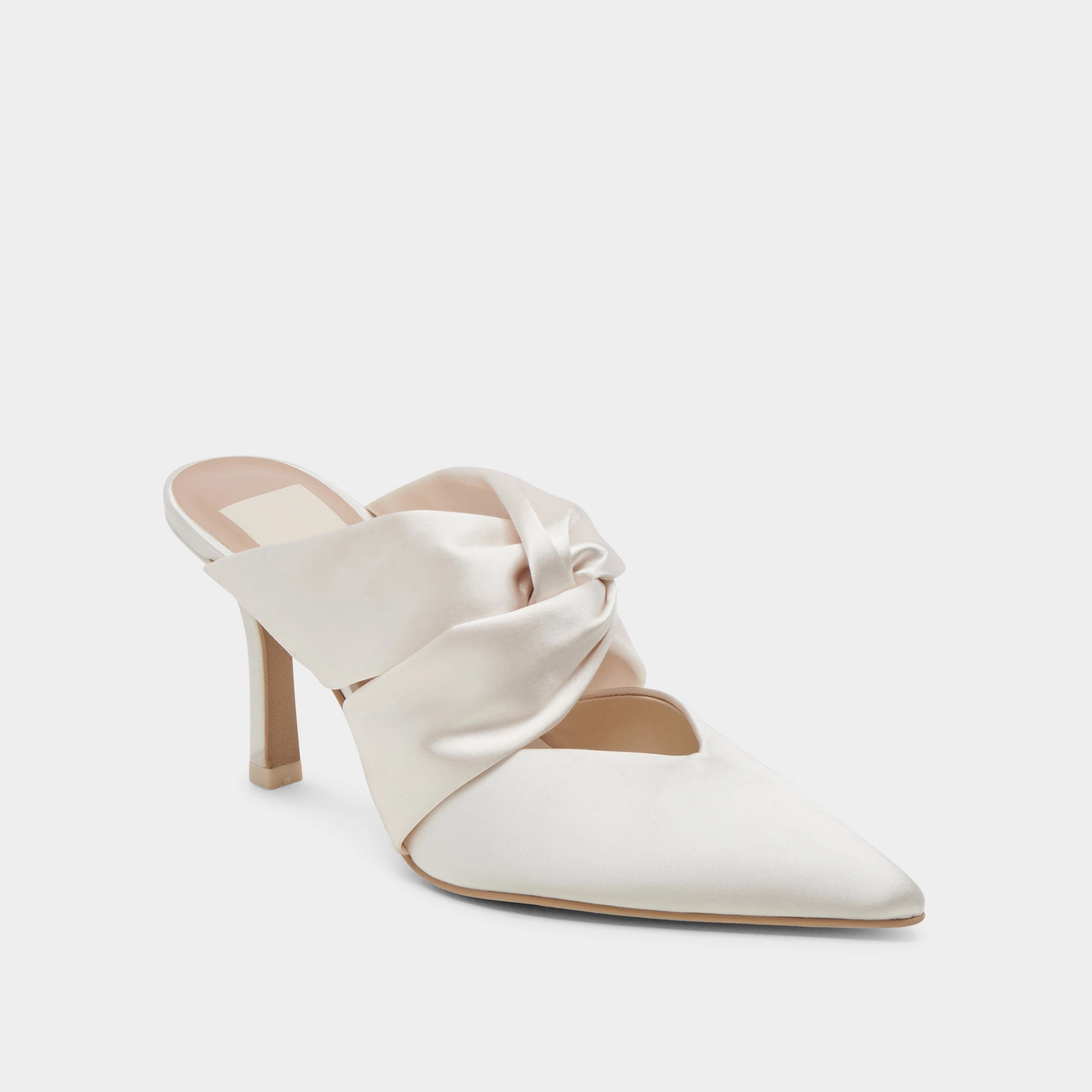 KELSY HEELS CREME SATIN Youth Edge Luxe Touch