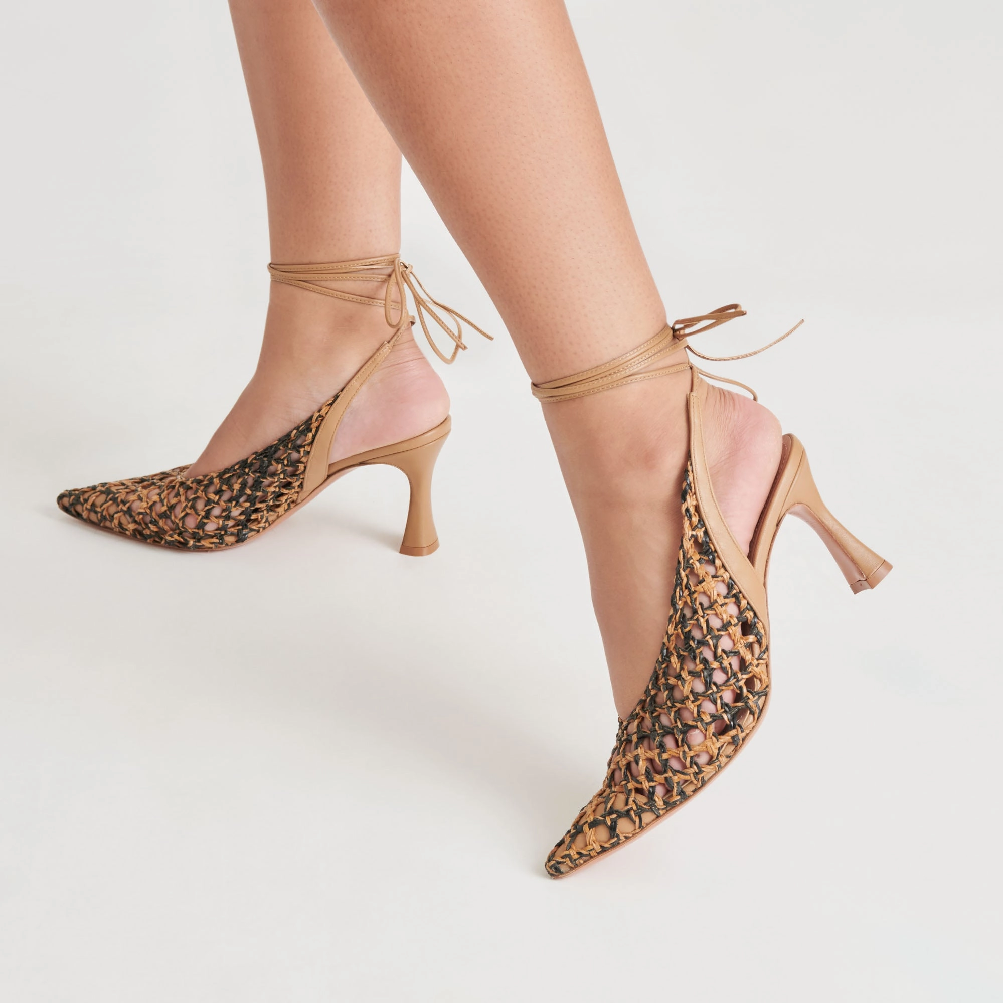 Boss Glow Premium Pumps GESICA HEELS BLACK NATURAL WOVEN