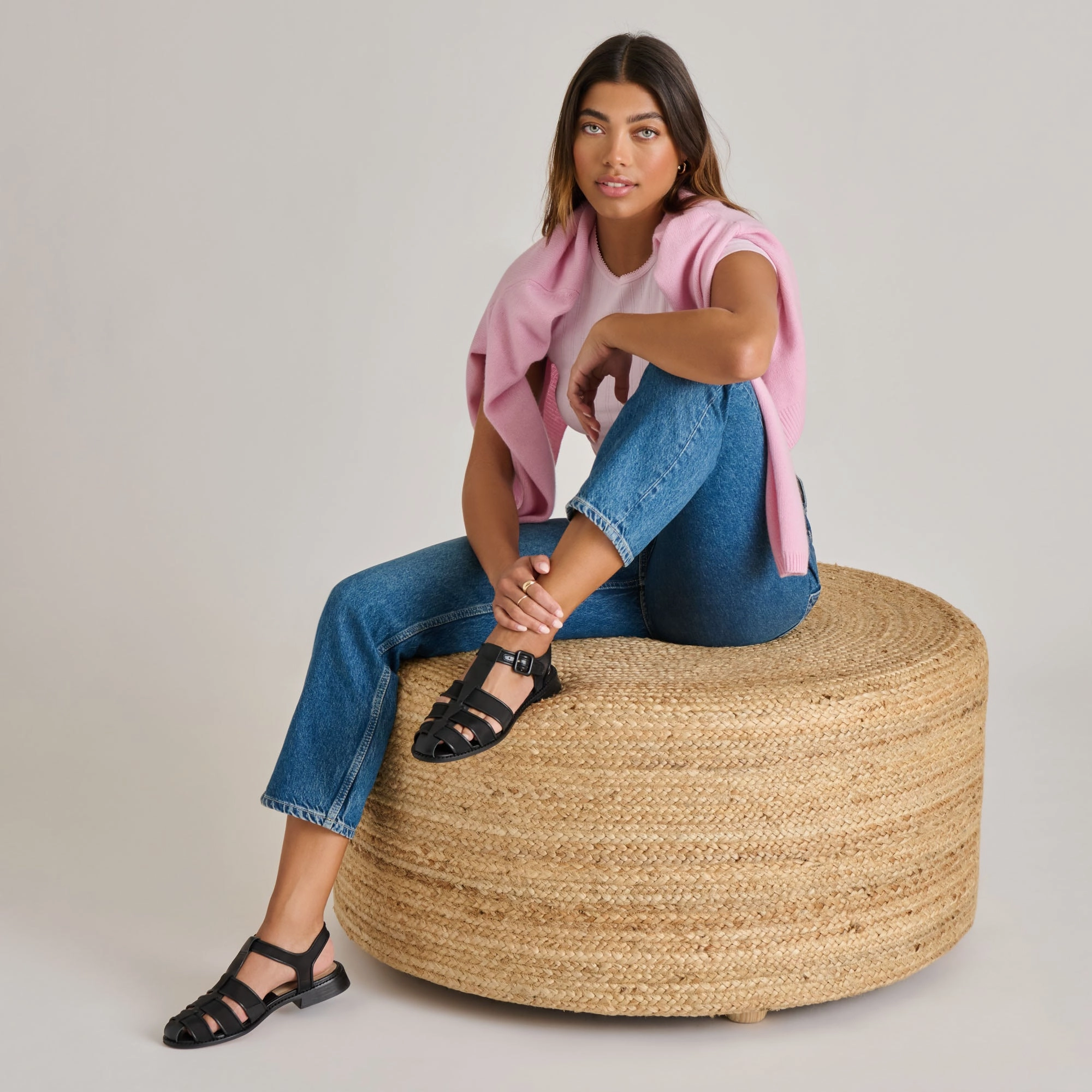 Ventilation System Fashion-Forward Design HOLIS MESH SANDALS ONYX MESH