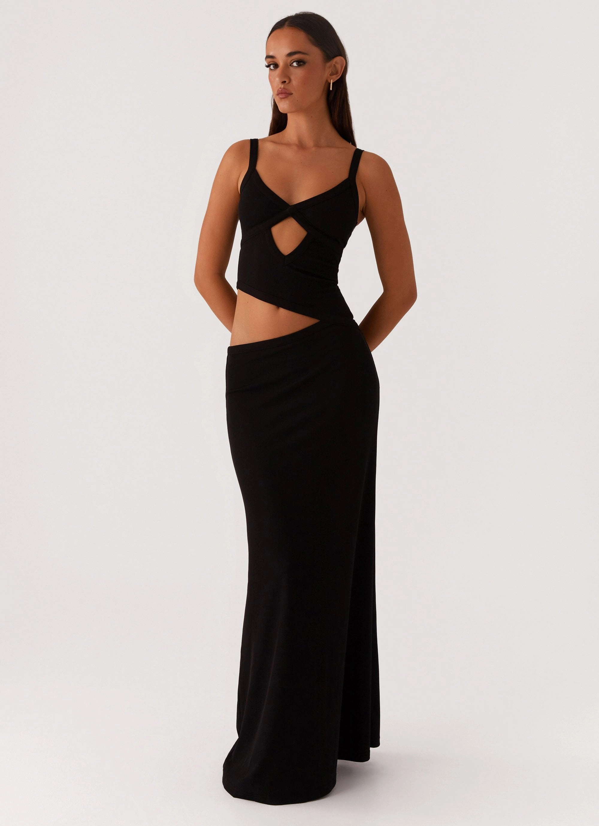 Jocelyn Maxi Dress - Black Flattering Waist Fit