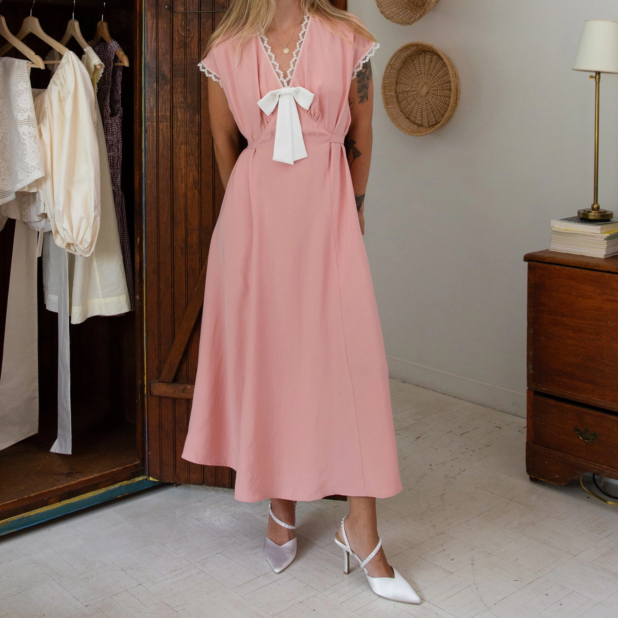 Daily Spark KAMRA PEARL HEELS TRUE WHITE SATIN