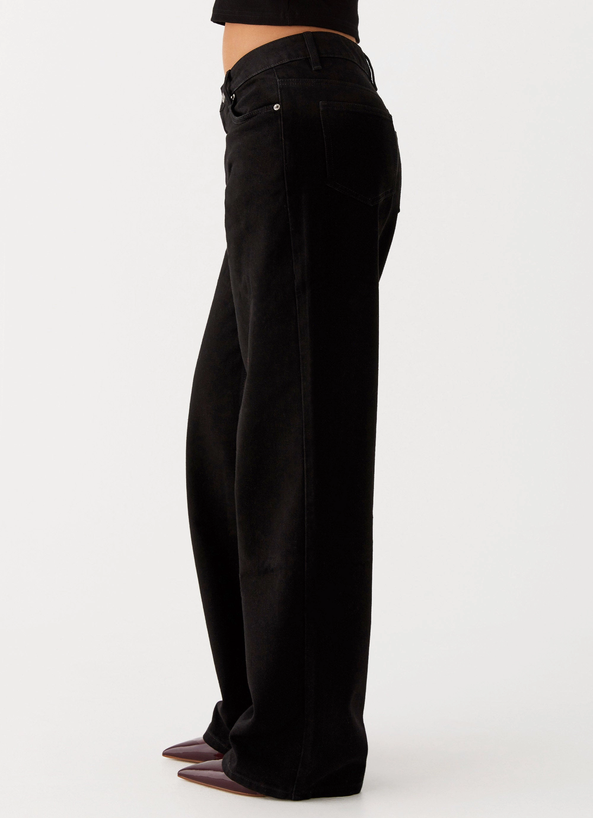 Keanna Low Rise Denim Jeans - Black Style Match Fit And Easy