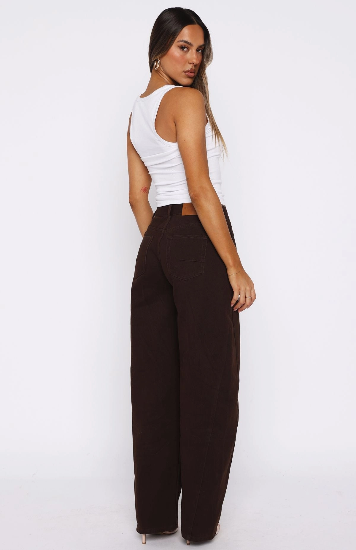 Kiara Mid Rise Barrel Leg Jeans Chocolate Wash Airy Touch Go-To Choice