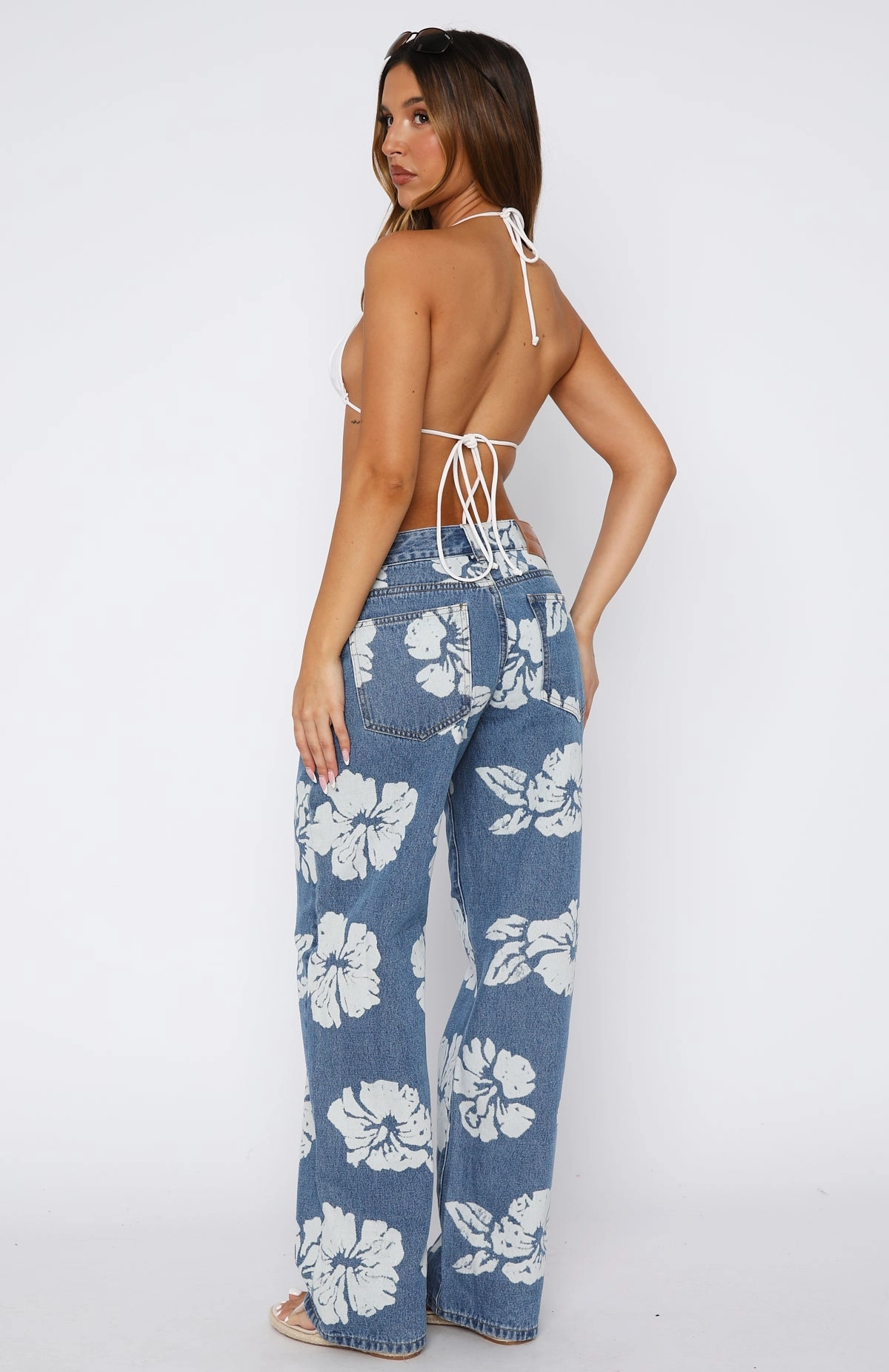 Jeanie Low Rise Wide Leg Jeans Flower Print Comfy Home Comfort Weekend Getaway Festival Outfit Comfy Artist Vibe