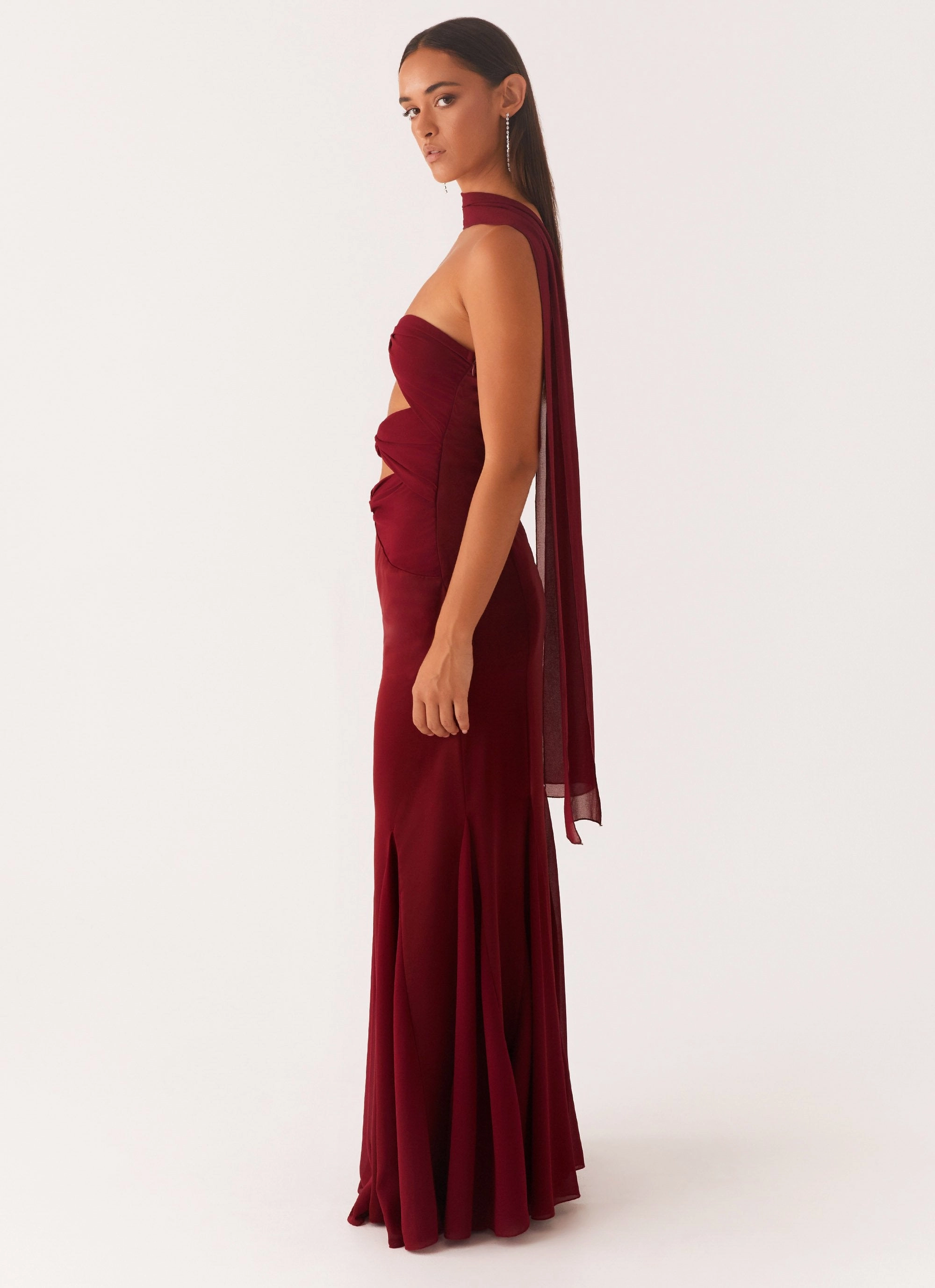 Formal Aura Work Pairing Melrose Satin Chiffon Maxi Dress - Deep Red