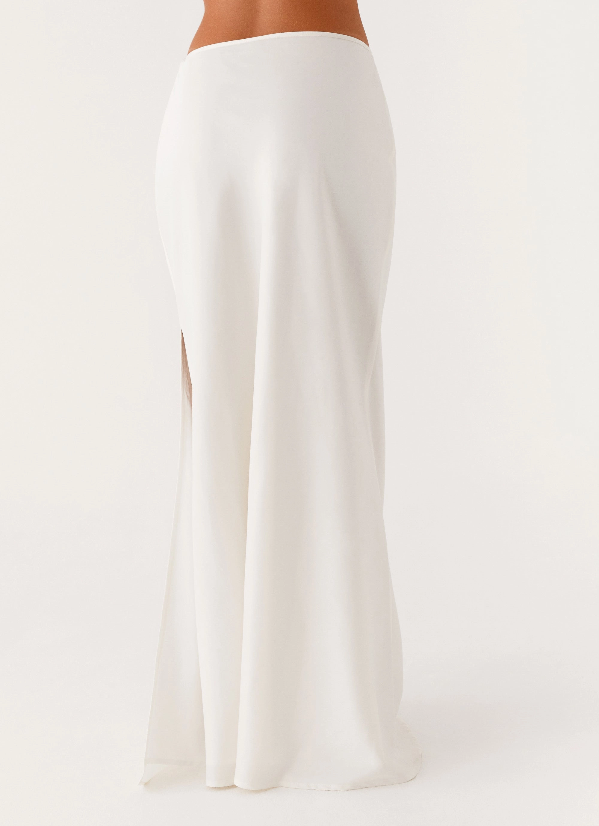 slim fit Mina Satin Maxi Skirt - White