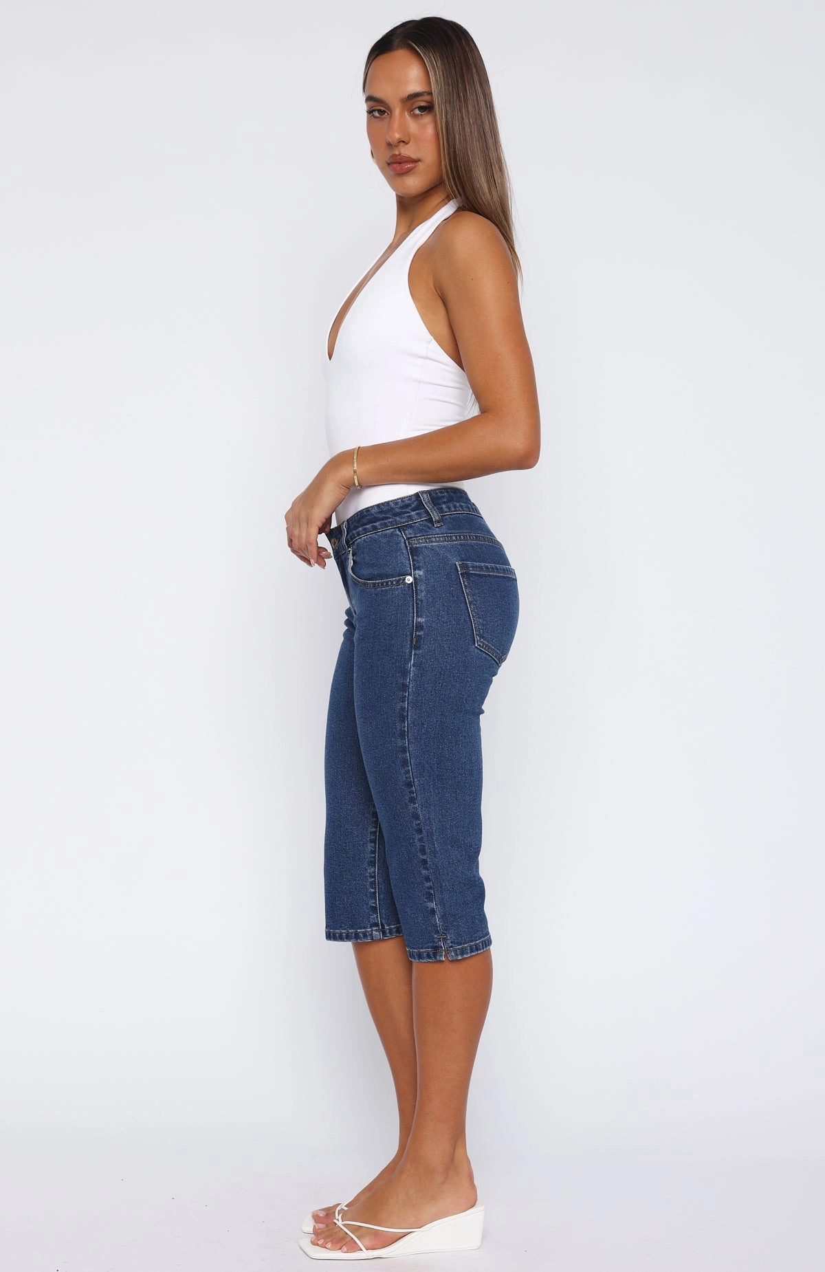 Annie Low Rise Capri Jeans Dark Blue No Gap Waist Engineering