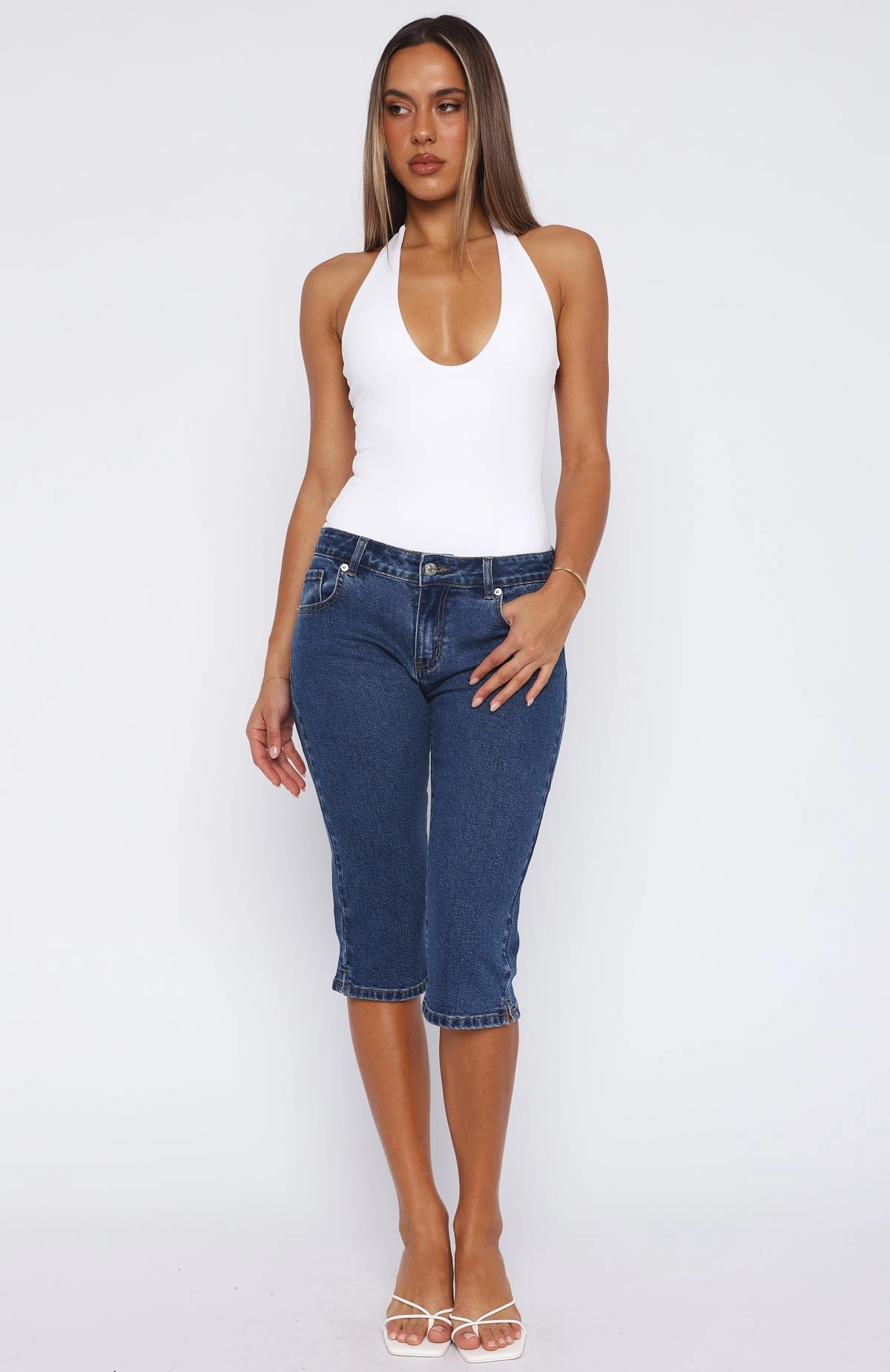 Annie Low Rise Capri Jeans Dark Blue Fall Outfit