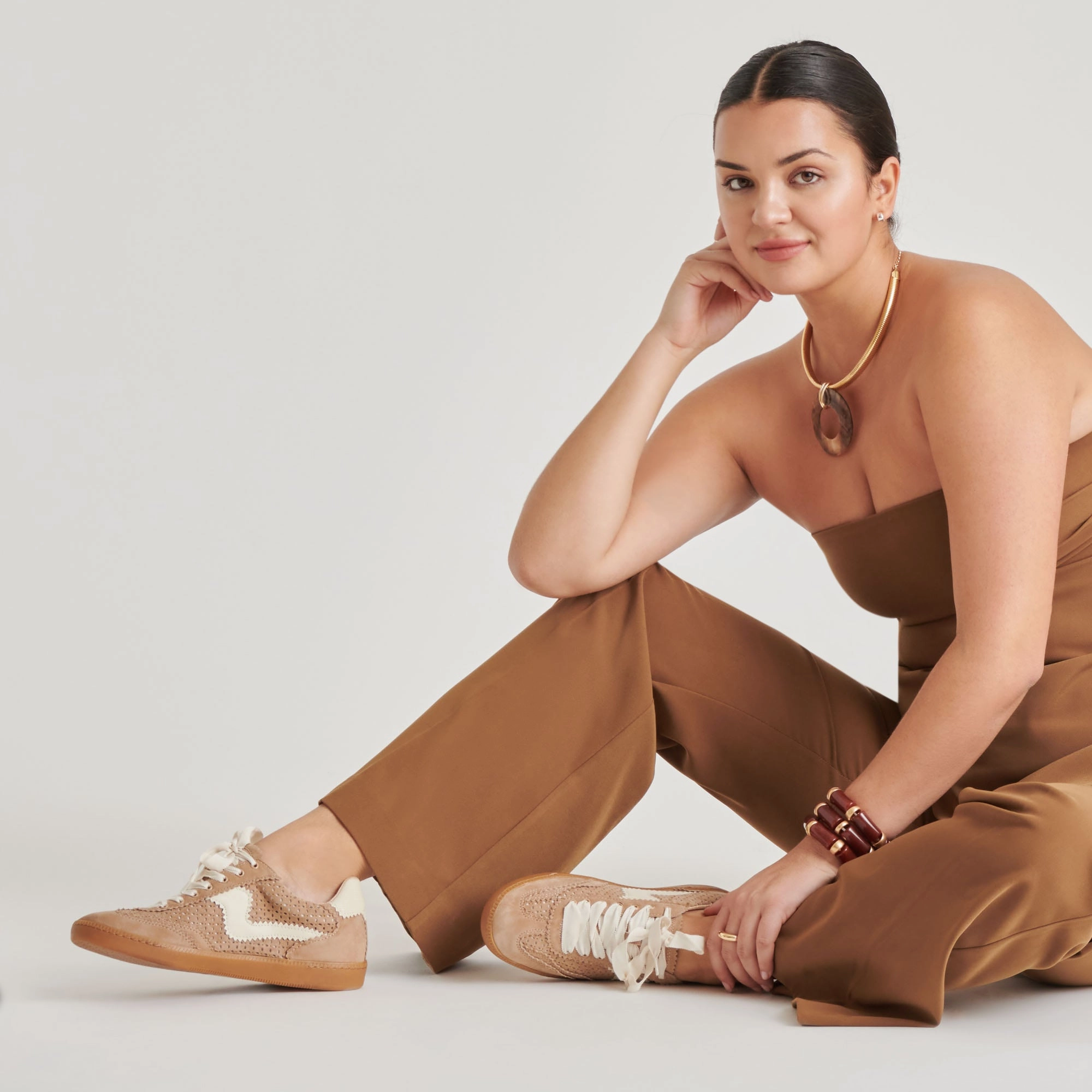 Reinforced Heel Support Cushioned Heel Cradle NOTICE EYELET PERF SNEAKERS CAMEL SUEDE