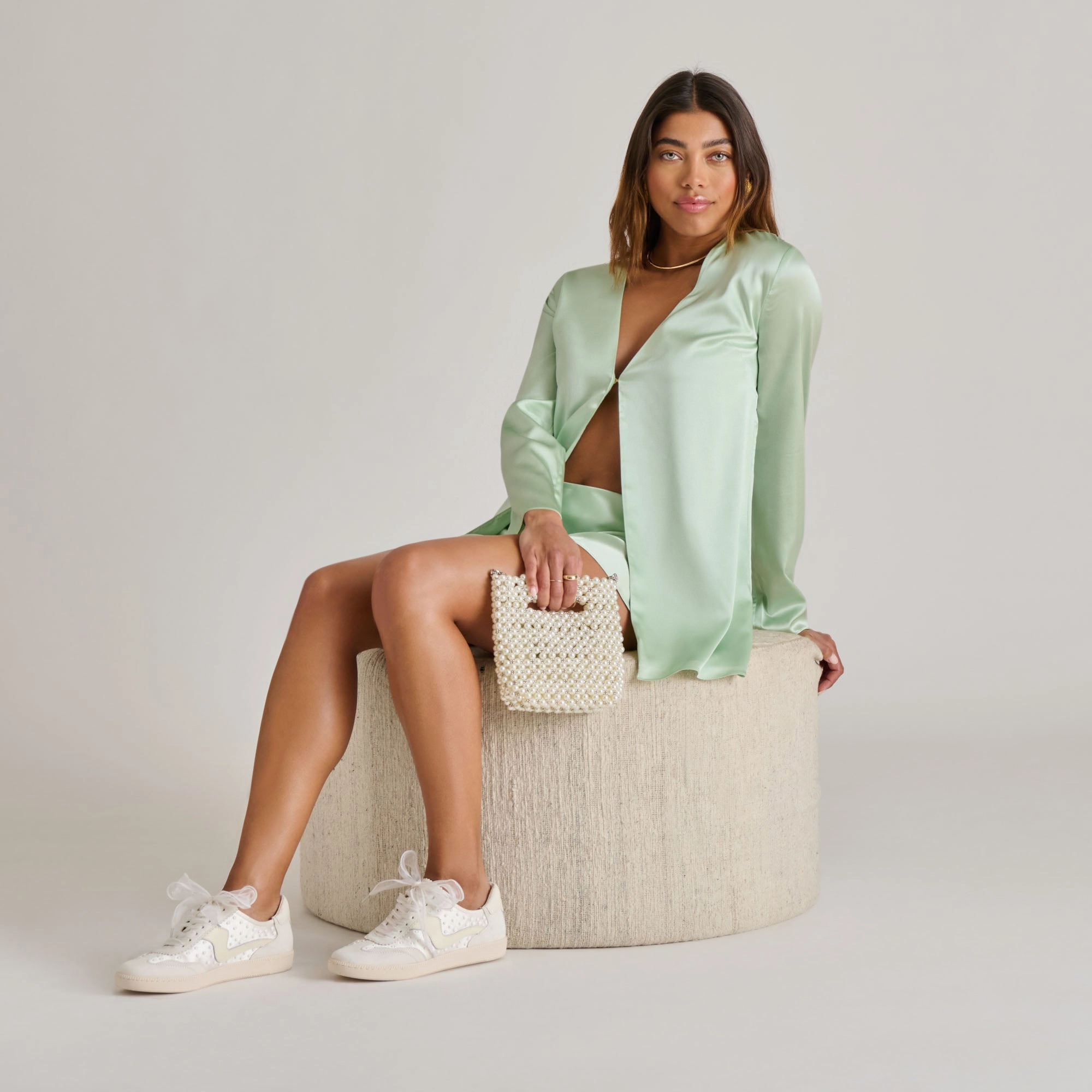 NOTICE PEARL SNEAKERS OFF WHITE SATIN Adaptive Flex Grooves TPUOutsole