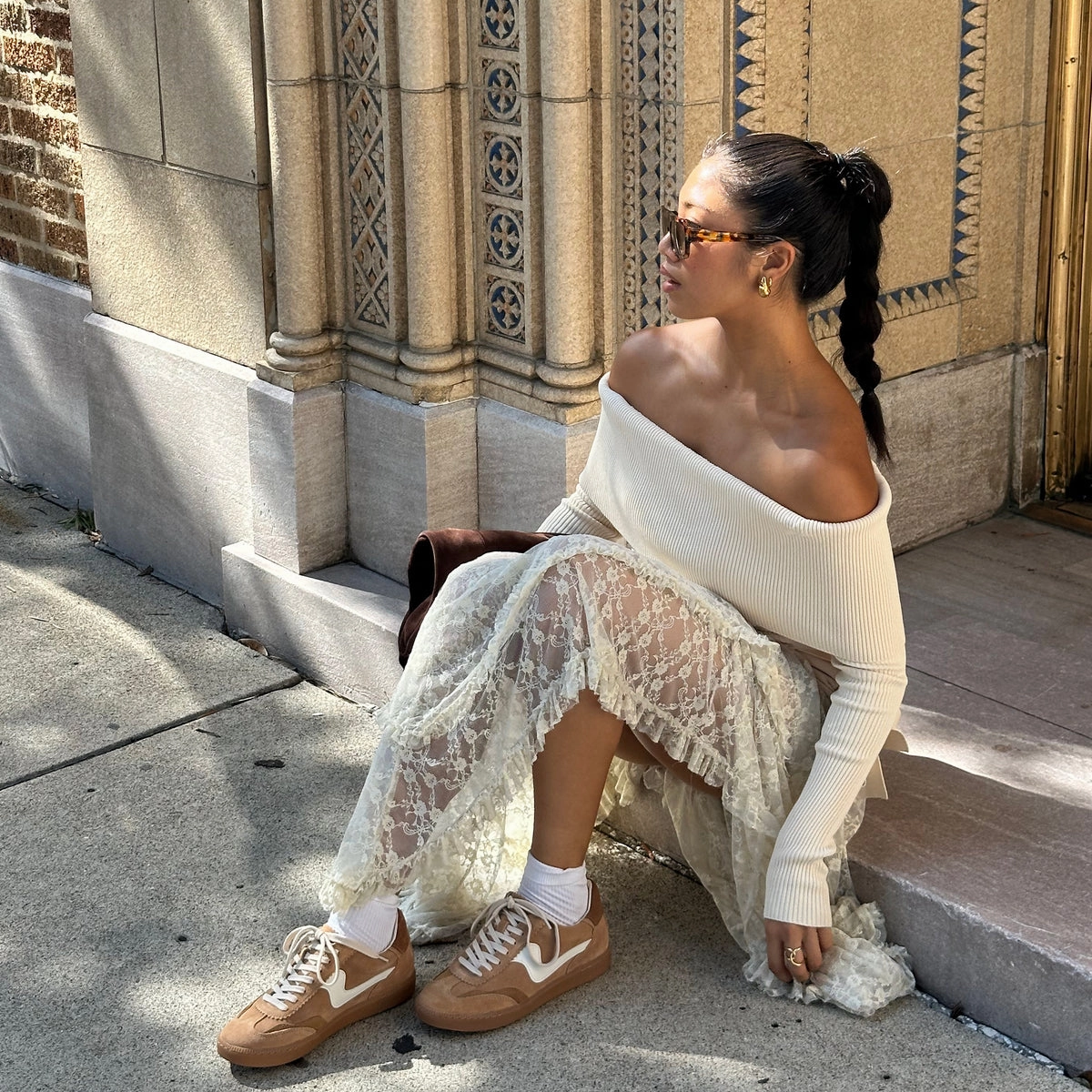 Ergonomic Contour Every Use NOTICE SNEAKERS BROWN SUEDE