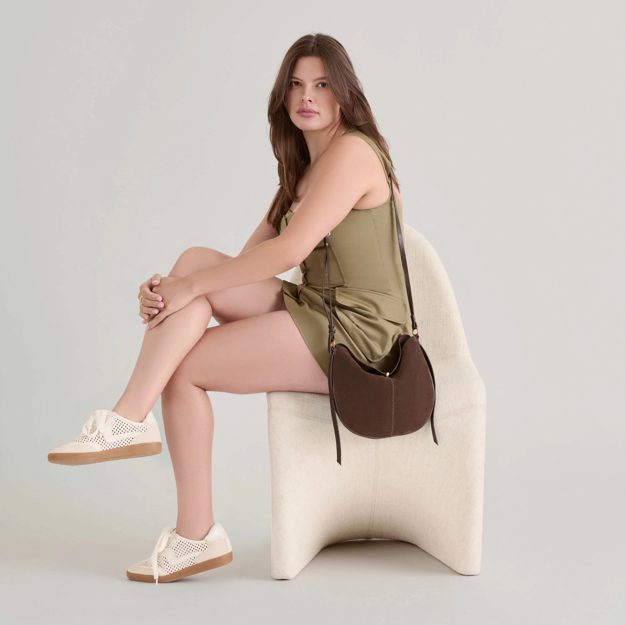 Double Stitched Energy Return Core NOTICE SNEAKERS IVORY PERFORATED NUBUCK