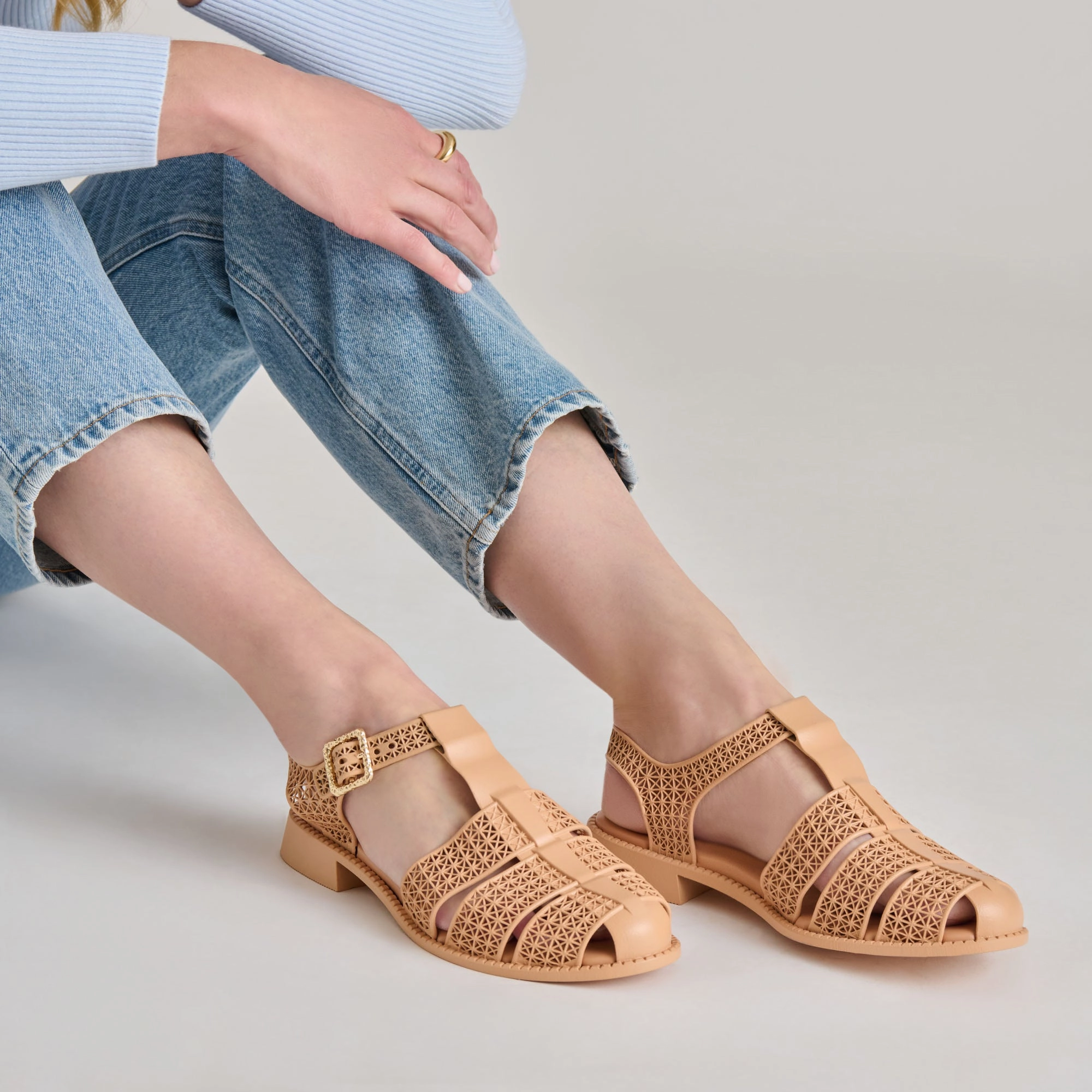 HOLIS 3D SANDALS CAFE Strap Locking Mechanism Non-slip Fit