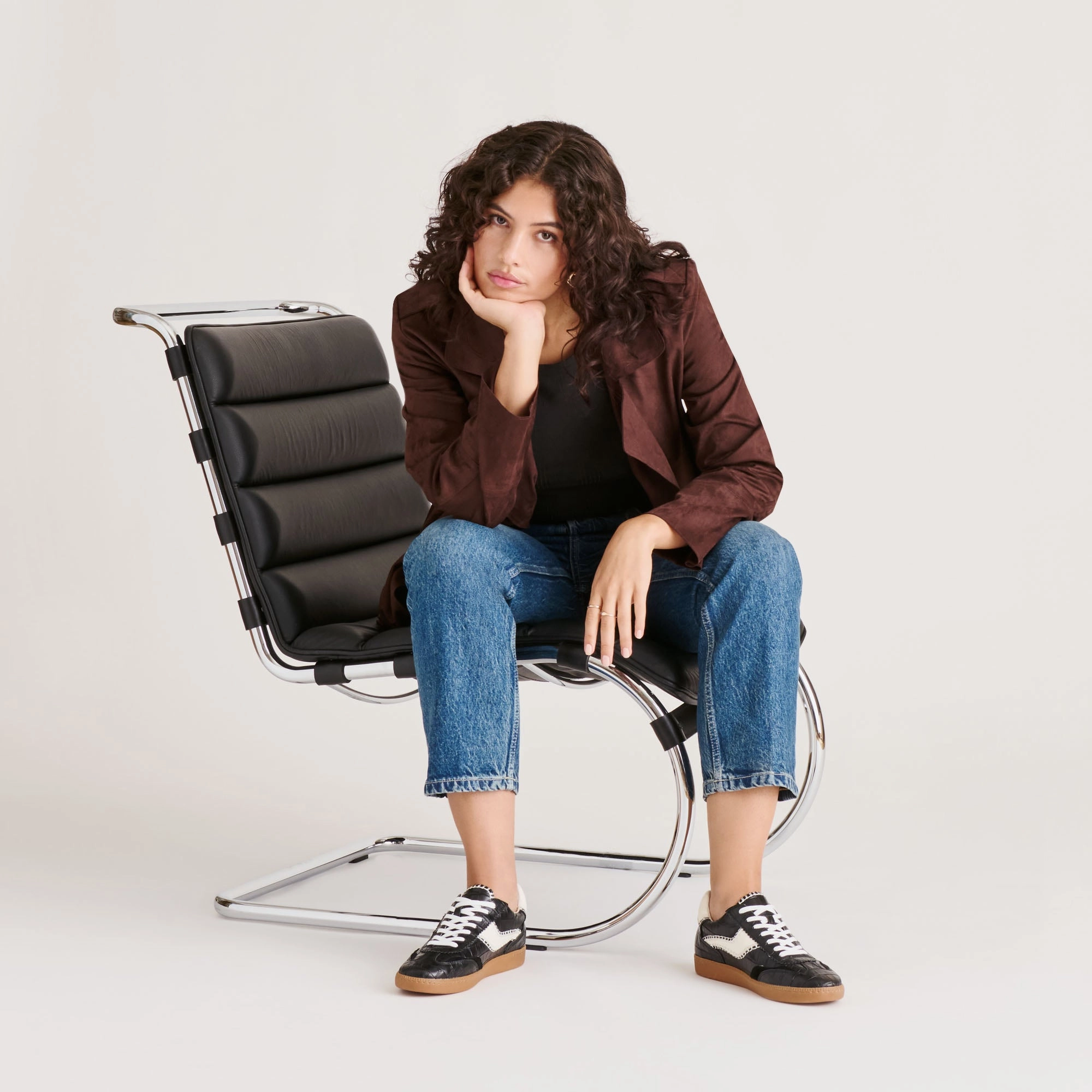 Eco Friendly Manufacturing NOTICE STITCH SNEAKERS NOIR CROCO EMBOSSED LEATHER