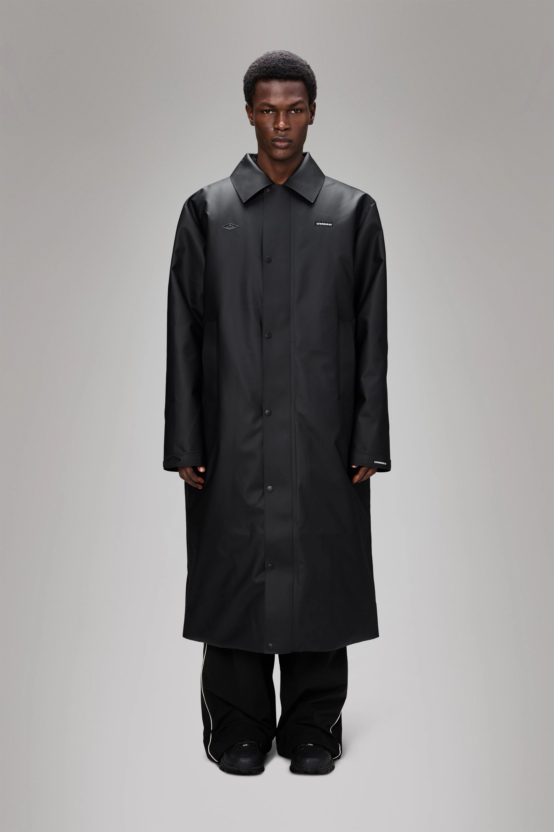 Magnetic Fastenings Rains x Umbro Manager Coat