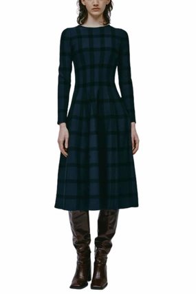 Fashion-Forward Ava Midi Dress