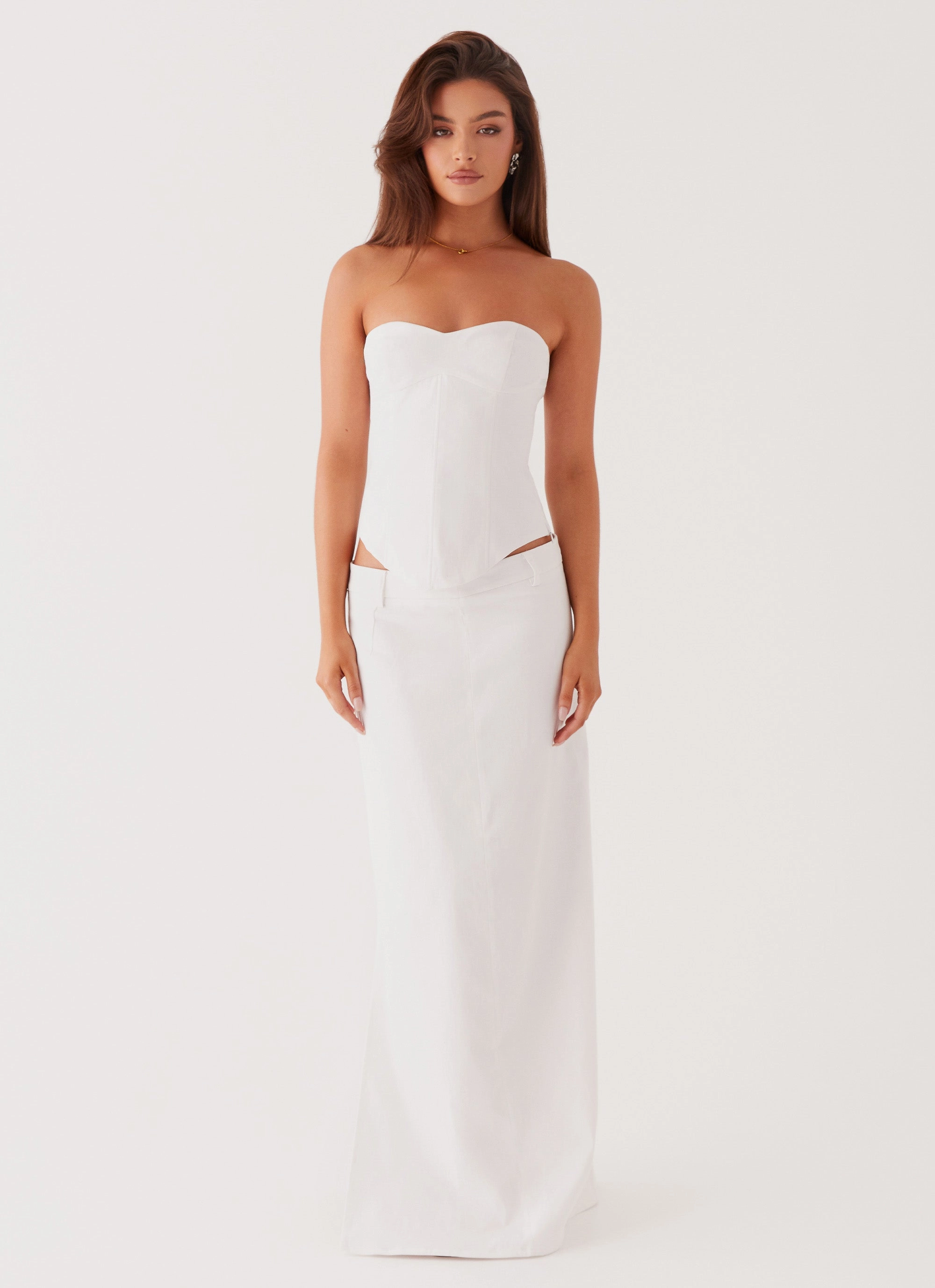 Jaslyn Maxi Skirt - White Weekend Outfit